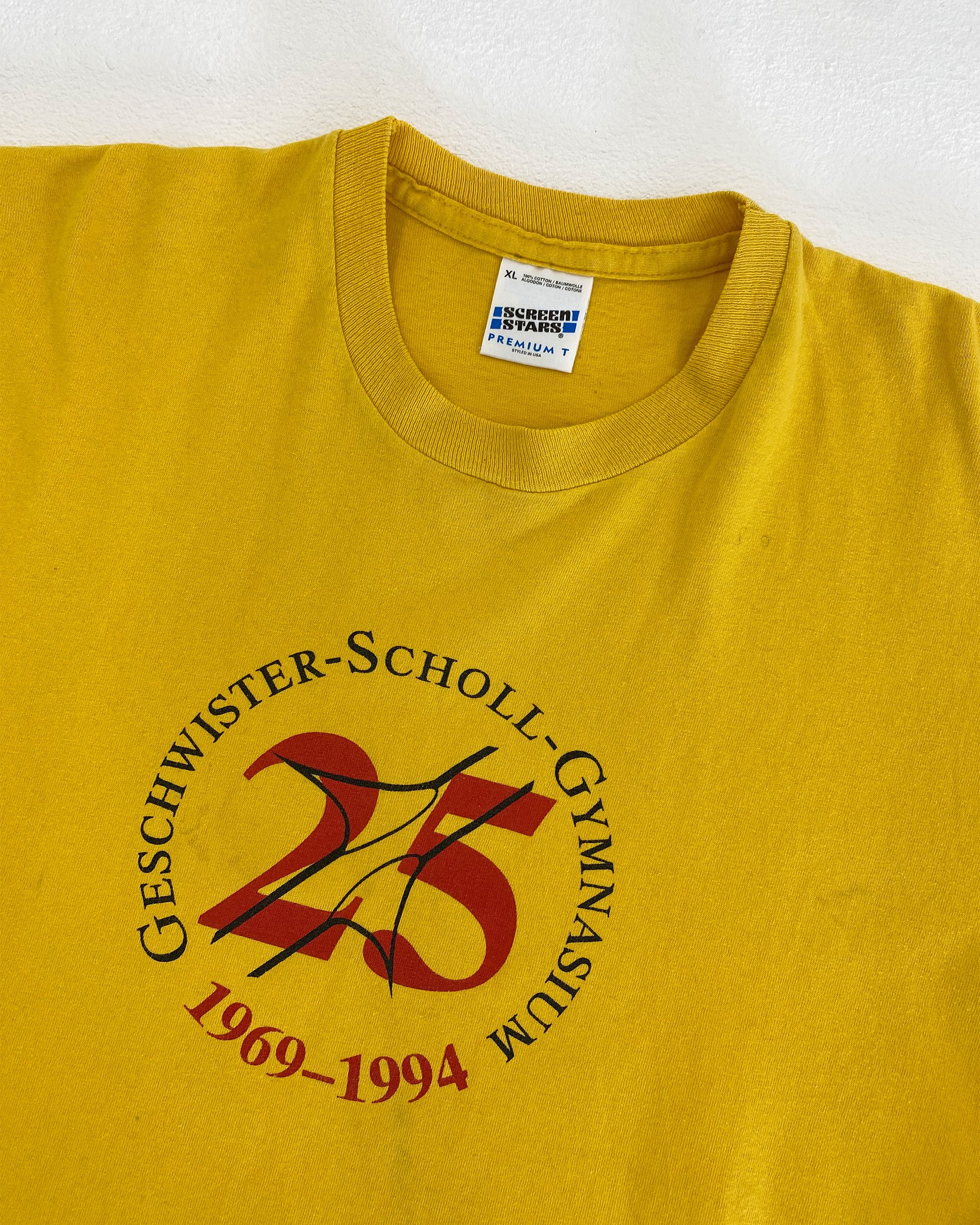 Vintage 1994 Geschwister Schol School 25 Years Single Stitch T-Shirt Size US XL / EU 56 / 4 - 2 Thumbnail