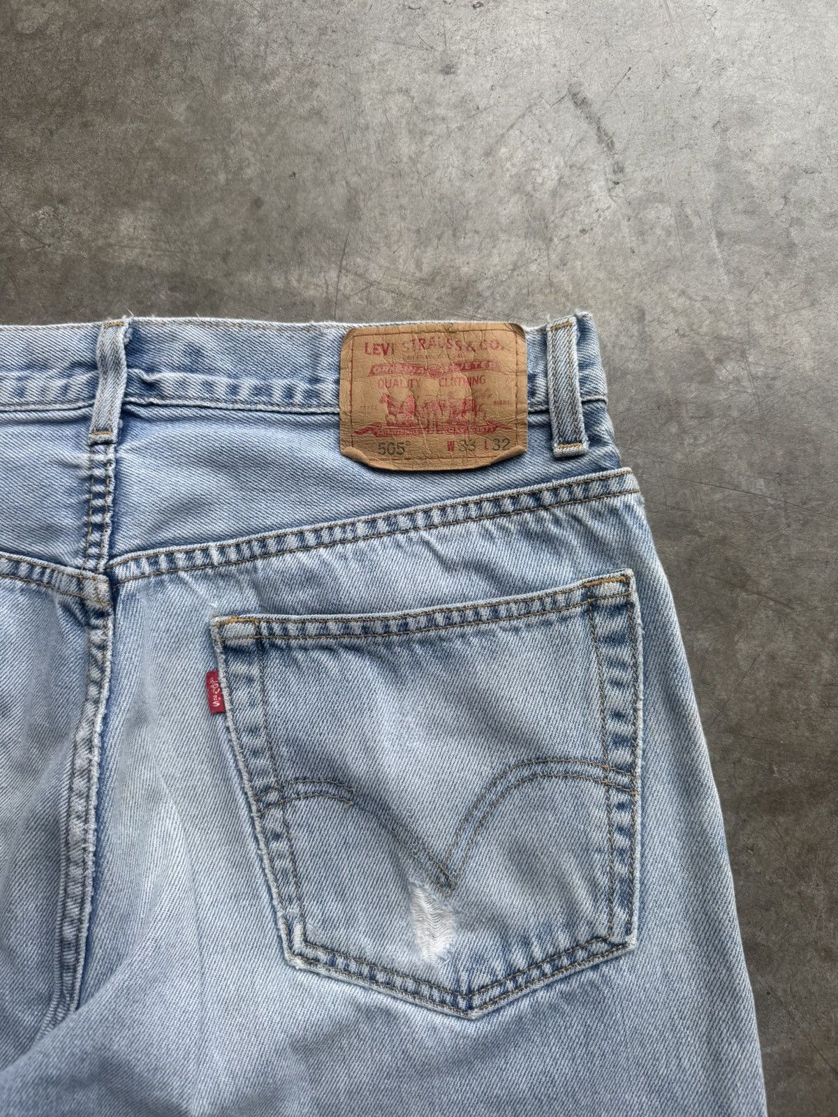 Levi's Vintage 90’s/00’s Levi’s 505 Distressed LightWash Boot Denim Size US 32 / EU 48 - 5 Thumbnail