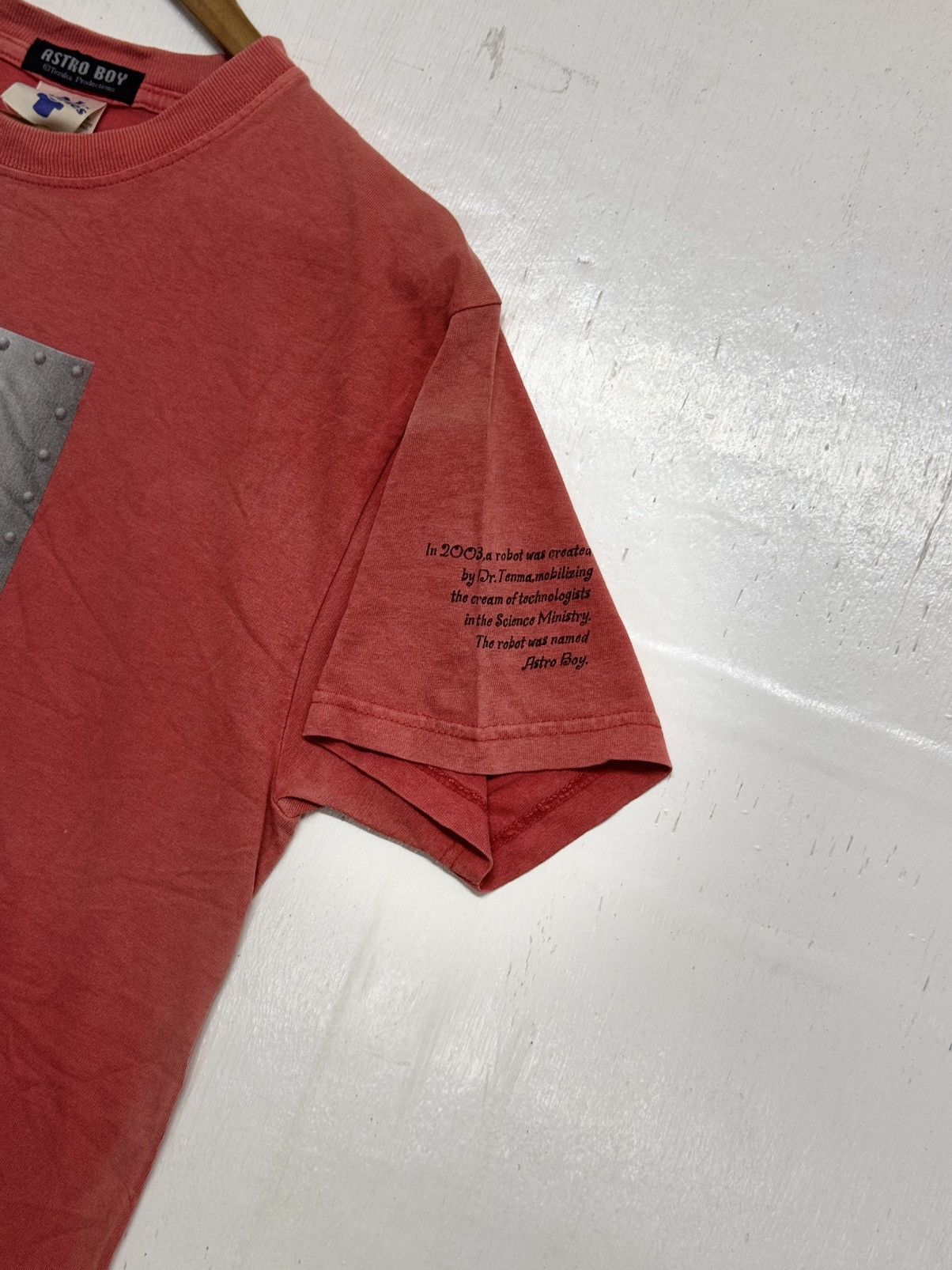 Anime × Vintage Vintage Astro Boy By Tezuka Sunfaded Size US M / EU 48-50 / 2 - 4 Thumbnail