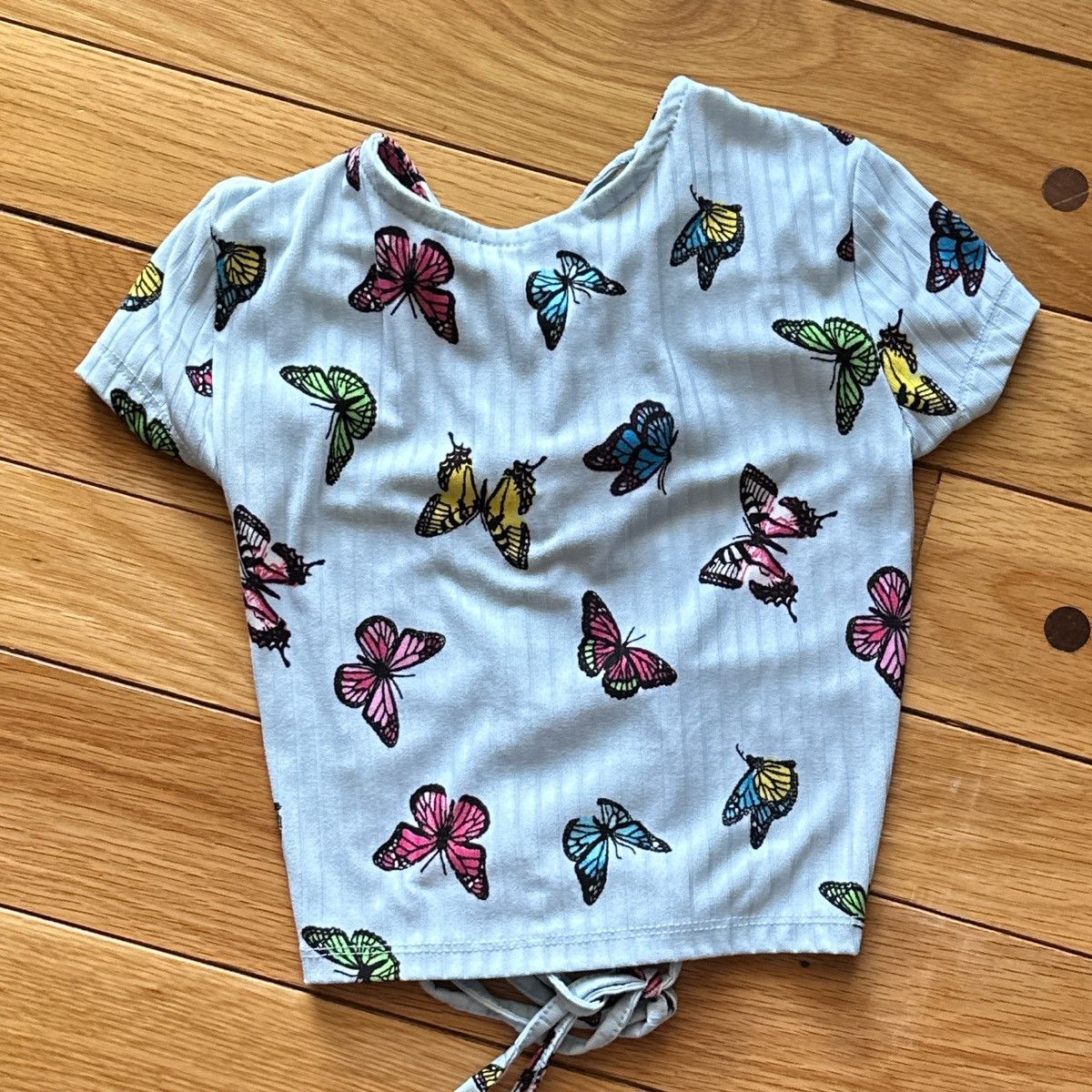 rue21 Butterfly Crop top Back Lacing Size XS / US 0-2 / IT 36-38 - 1 Thumbnail