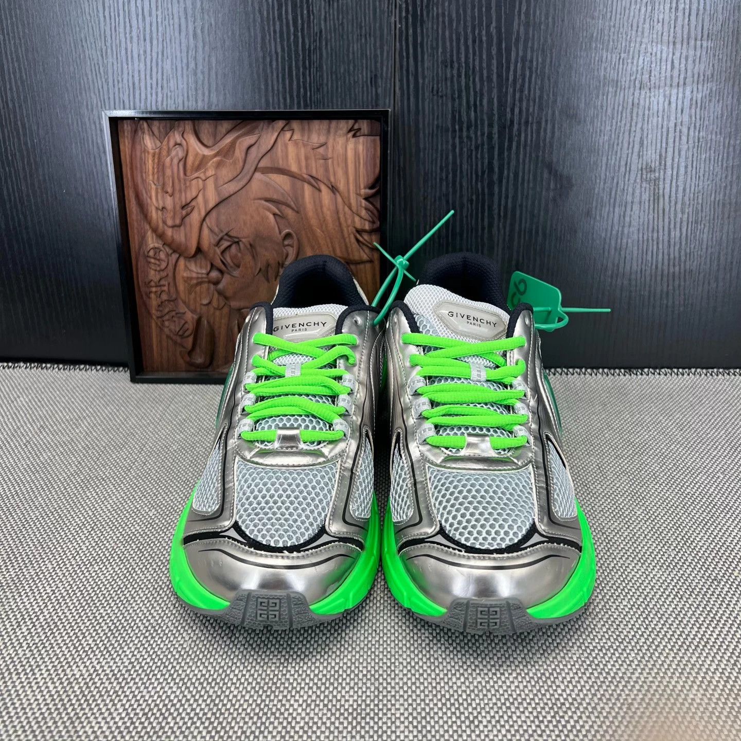 Givenchy Givenchy TK-MX Runner Silver Green 42 Mint Box Size US 9 / EU 42 - 4 Thumbnail