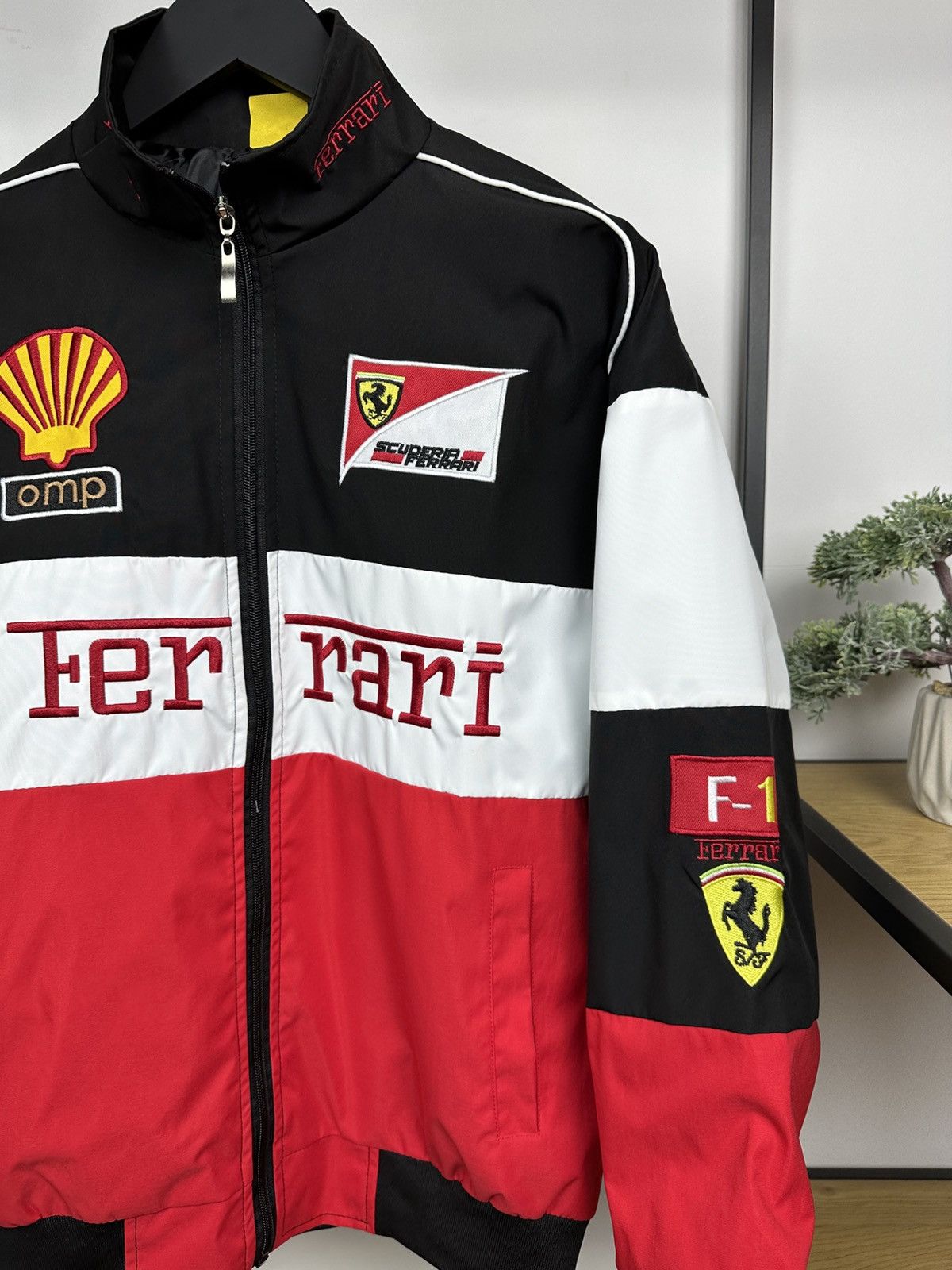 Formula 1 Ferrari Team Formula 1 F1 Racing Jacket Bomber Men’s M Size US M / EU 48-50 / 2 - 3 Thumbnail
