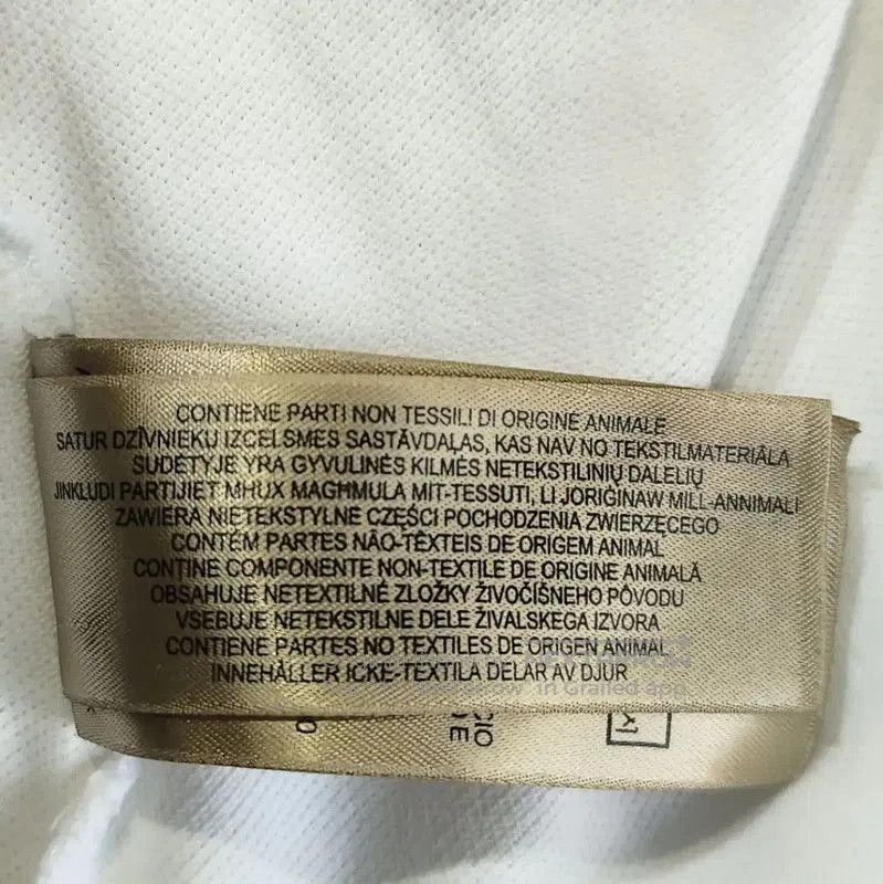 Burberry Burberry White Cotton Women's T-Shirt. Size M / US 6-8 / IT 42-44 - 9 Thumbnail