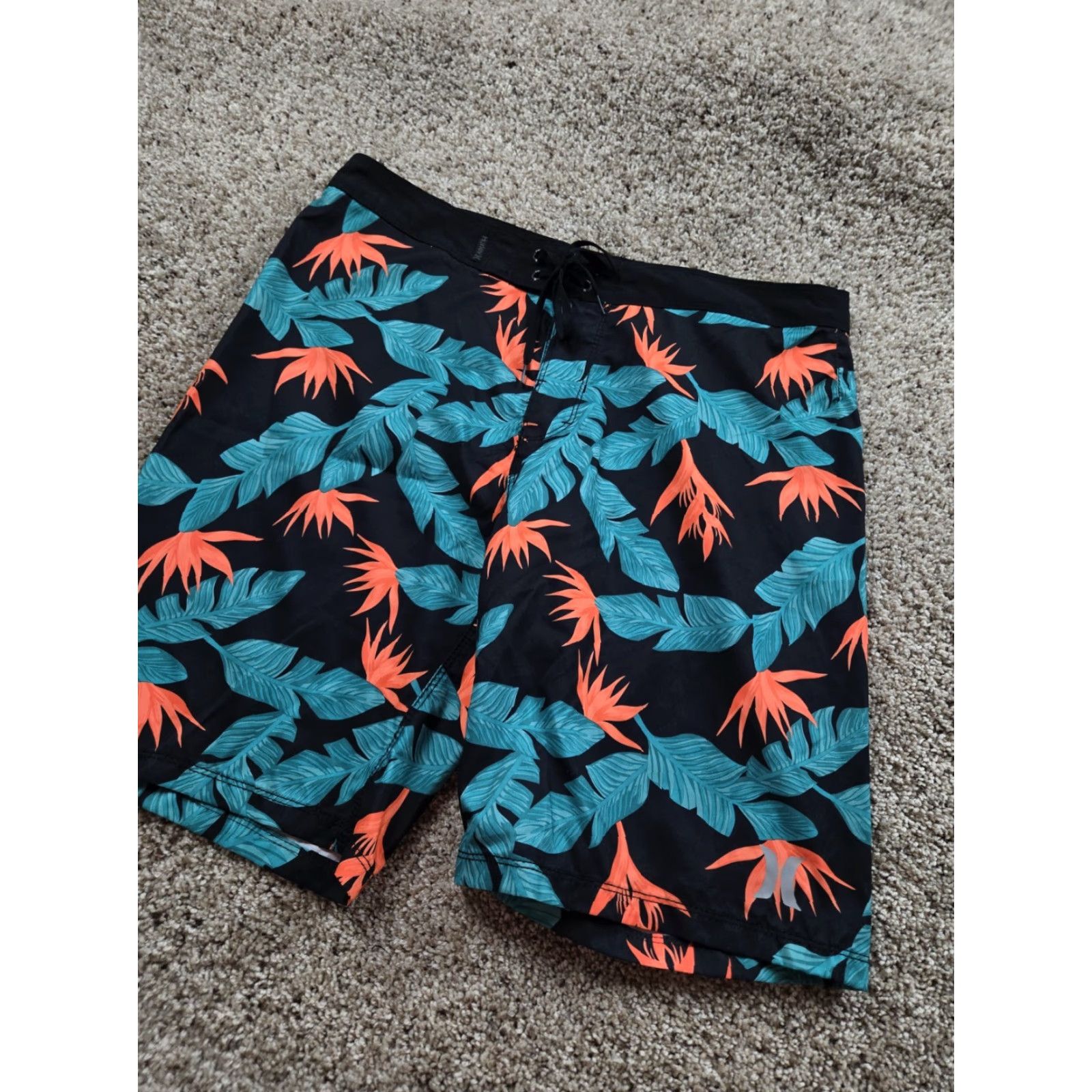 Hurley Hurley Board Shorts Mens 32 Black Floral Print Drawstring 8" Inseam Size US 32 / EU 48 - 2 Thumbnail