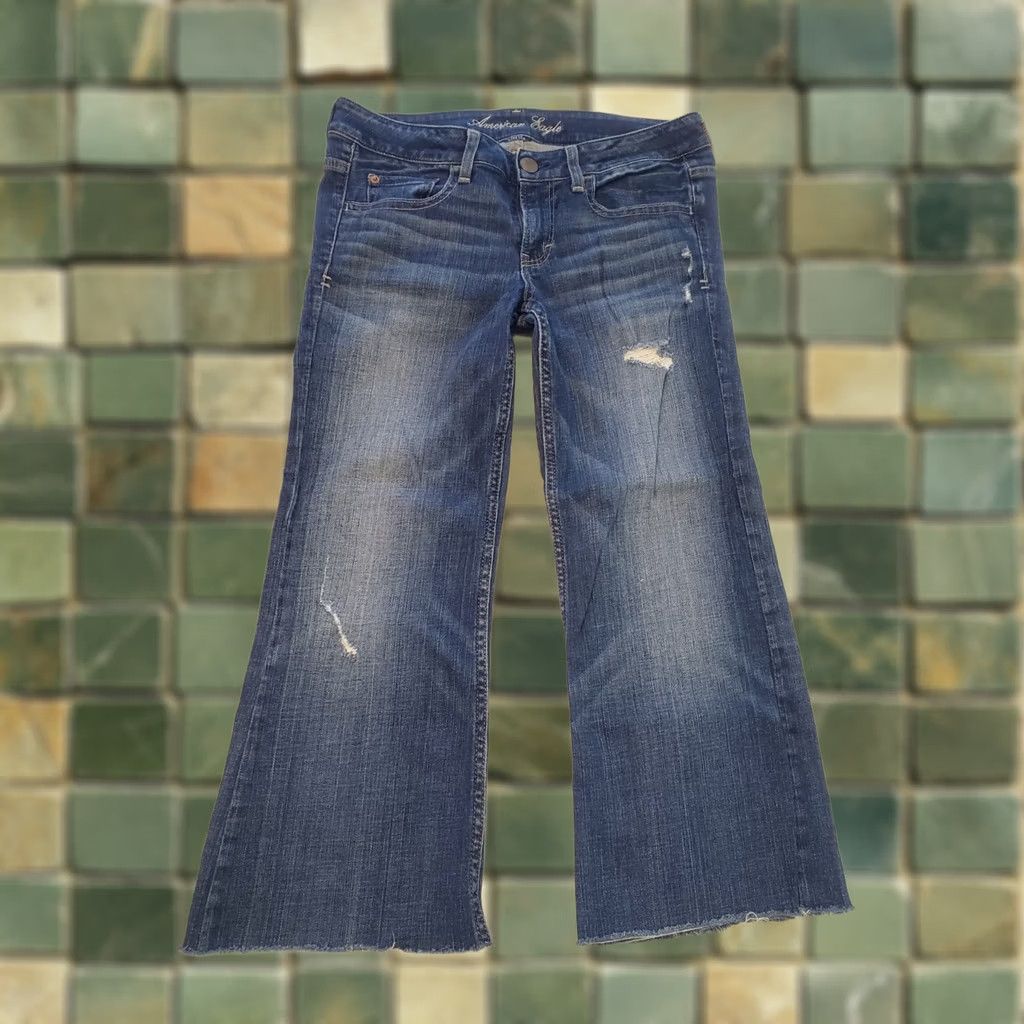 American Eagle Outfitters American Eagle Low Waist Flare Cut Off Capri Jeans AE Hipster Ingrid #002 Blue 6 Women Size 28" / US 6 / IT 42 - 1 Thumbnail