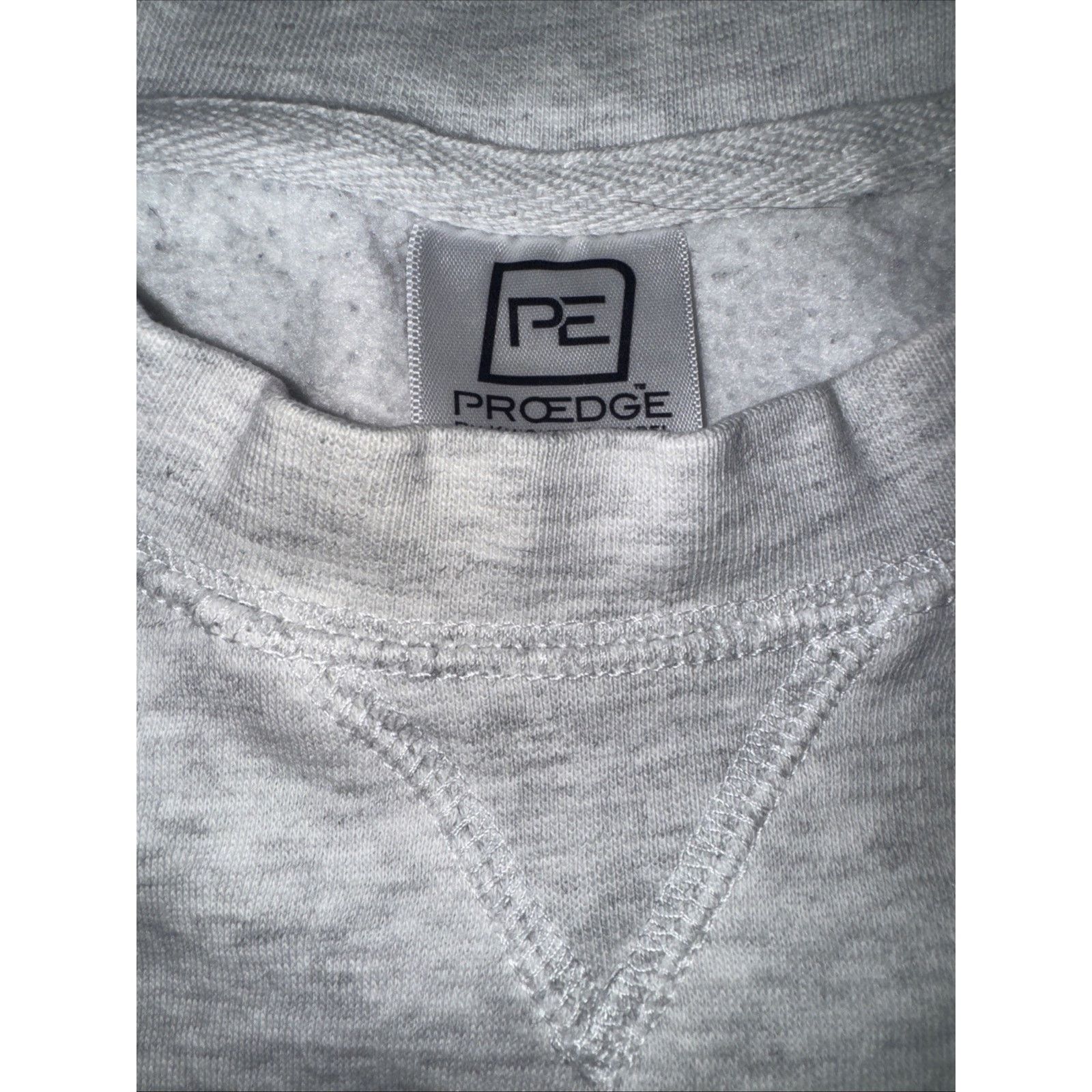 Vintage UCLA Bruins Felt Appliqué Crewneck Sweatshirt Gray M 20x28 Size US M / EU 48-50 / 2 - 4 Thumbnail