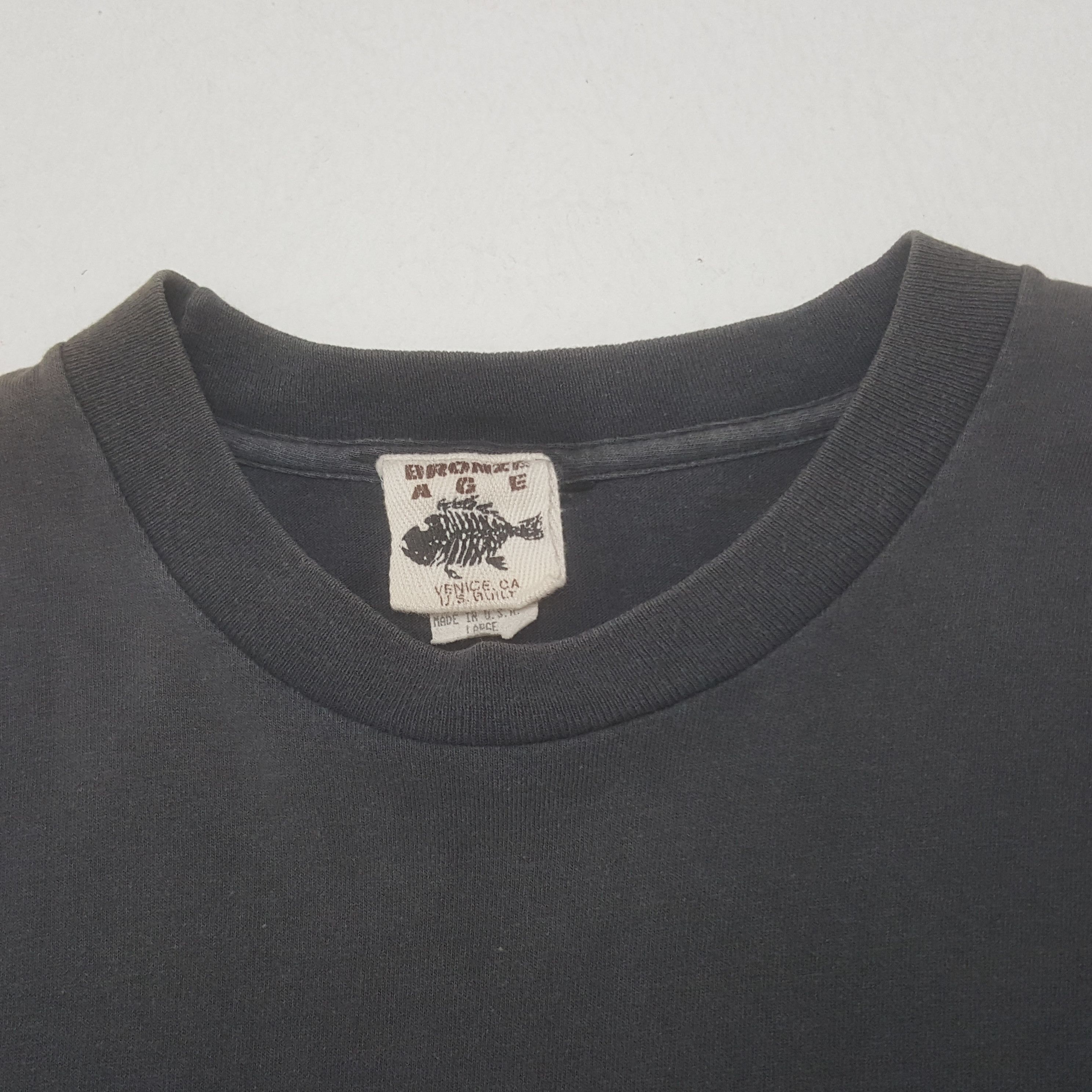 Vintage Vintage Bronze Age Surfing Style Tshirt Size US M / EU 48-50 / 2 - 5 Thumbnail