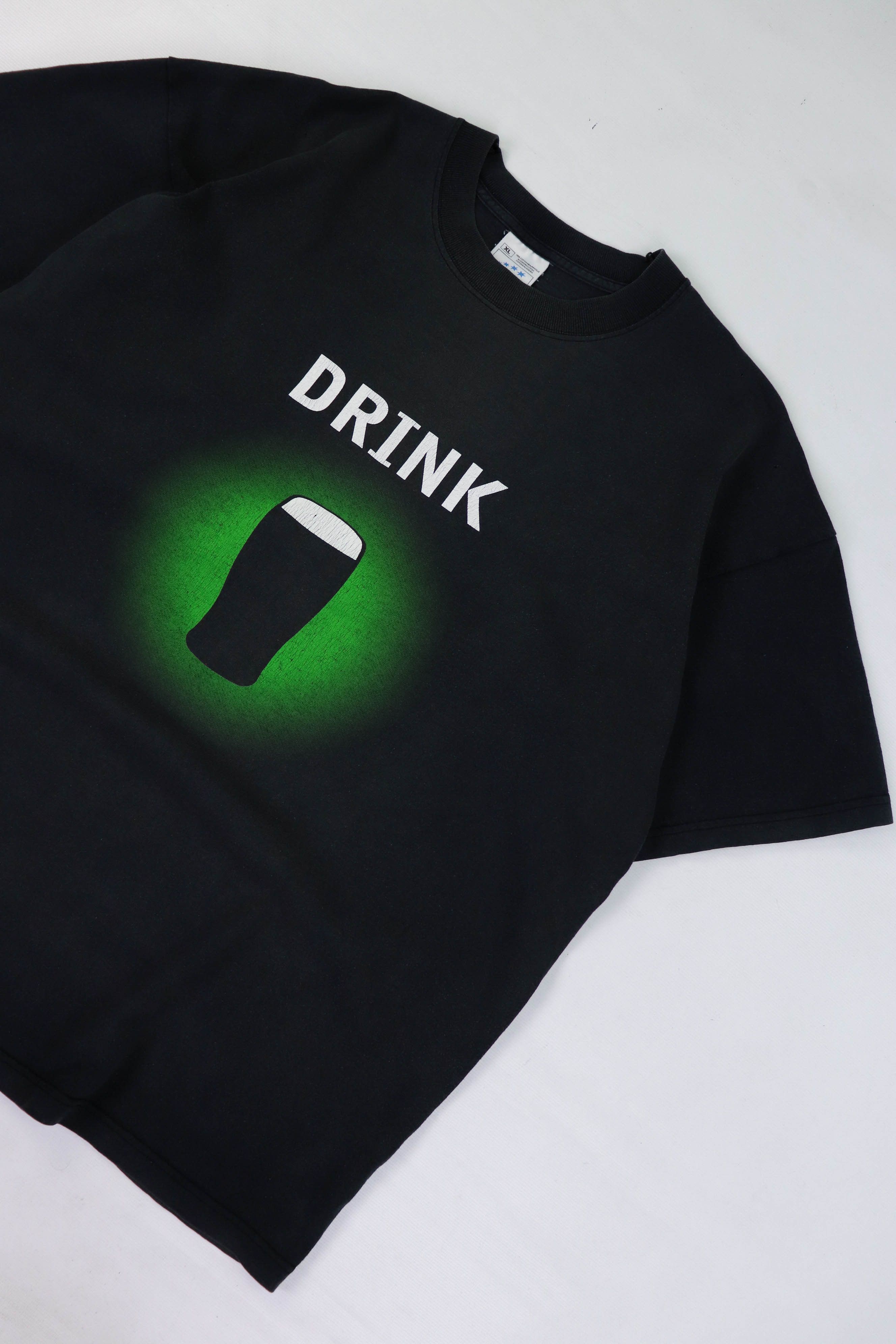 Vintage Guinness 00s Vintage Distressed Sun Faded Graphics T-shirt Size US XL / EU 56 / 4 - 5 Thumbnail