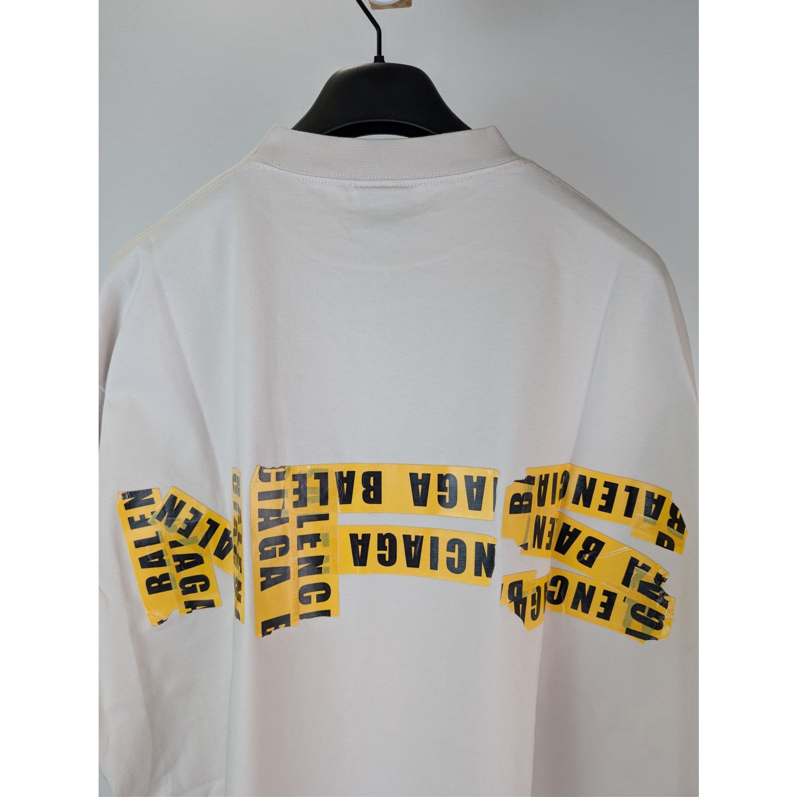Balenciaga o1rshd1 Need For Speed T-Shirt in Ivory Size US XL / EU 56 / 4 - 13 Thumbnail
