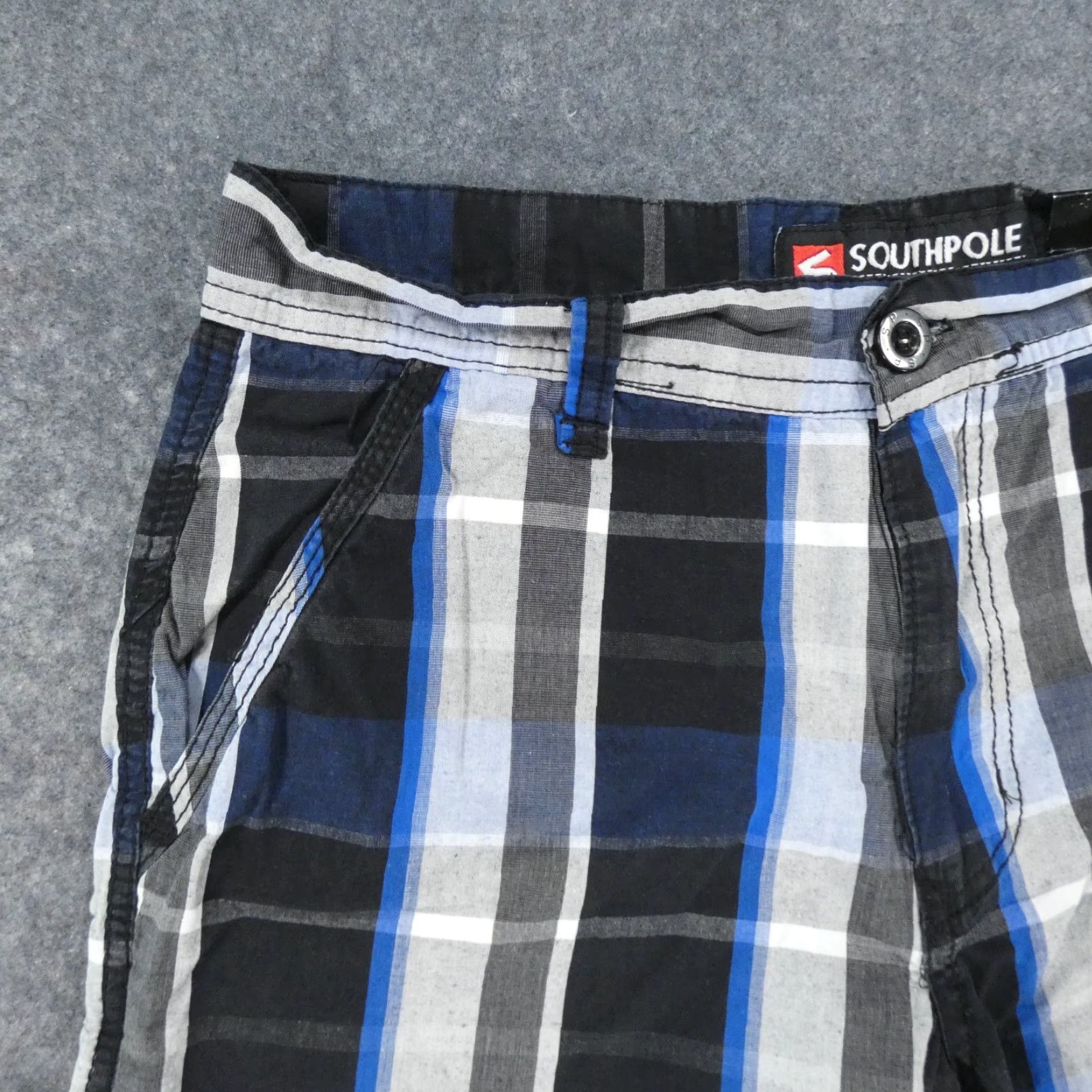 Southpole Southpole Shorts Mens 29 Chino Flat Front Navy Black Plaid Size US 29 - 2 Thumbnail