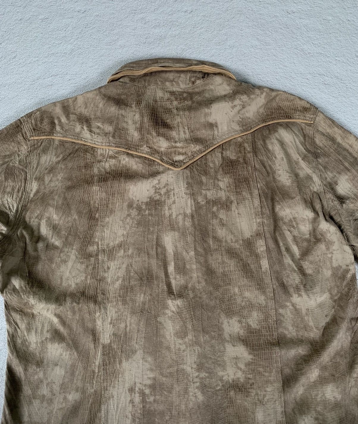 Semantic Design Snake skin Double collar