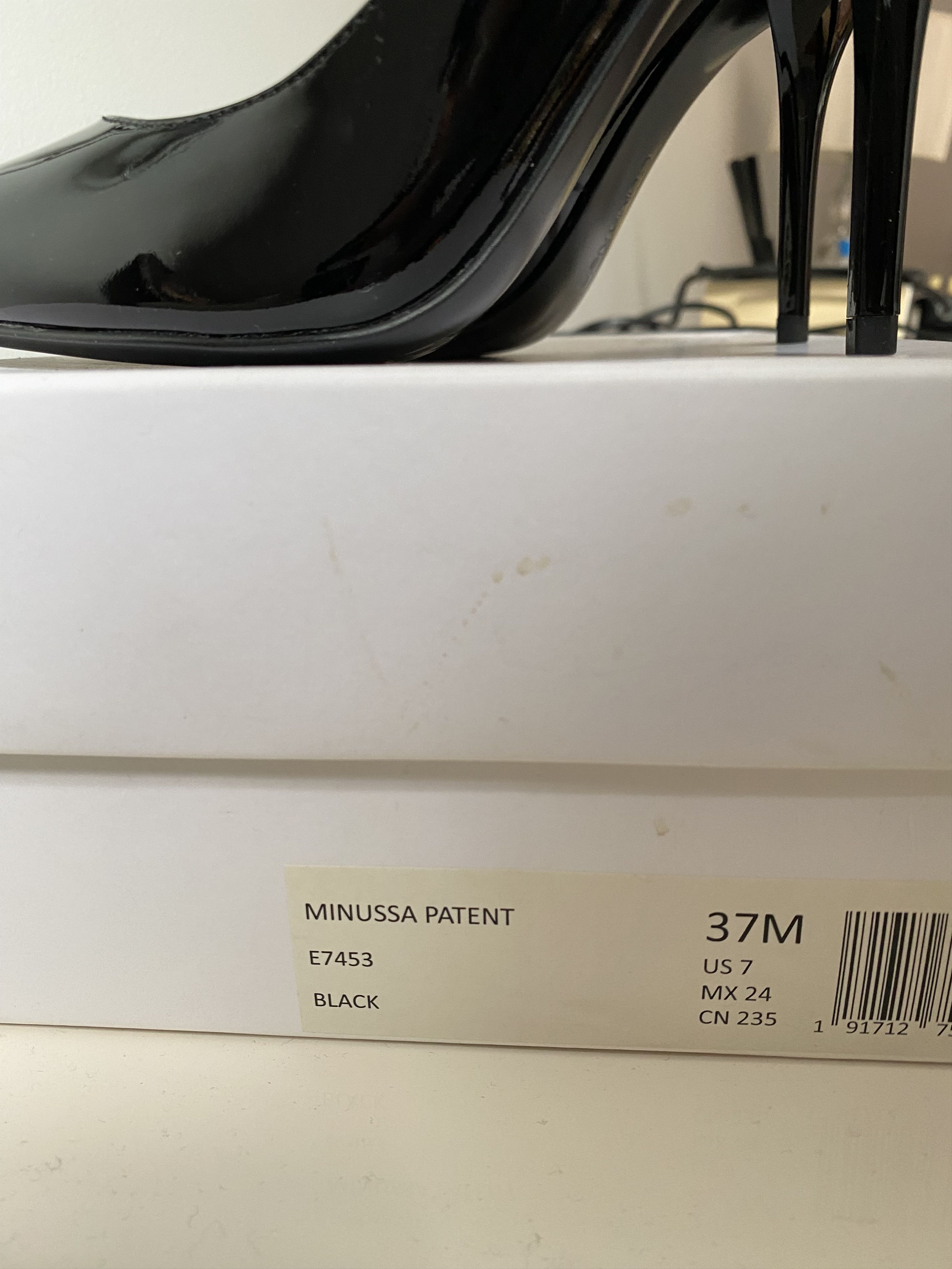 Calvin Klein Black patent heels Size US 7 / IT 37 - 8 Thumbnail