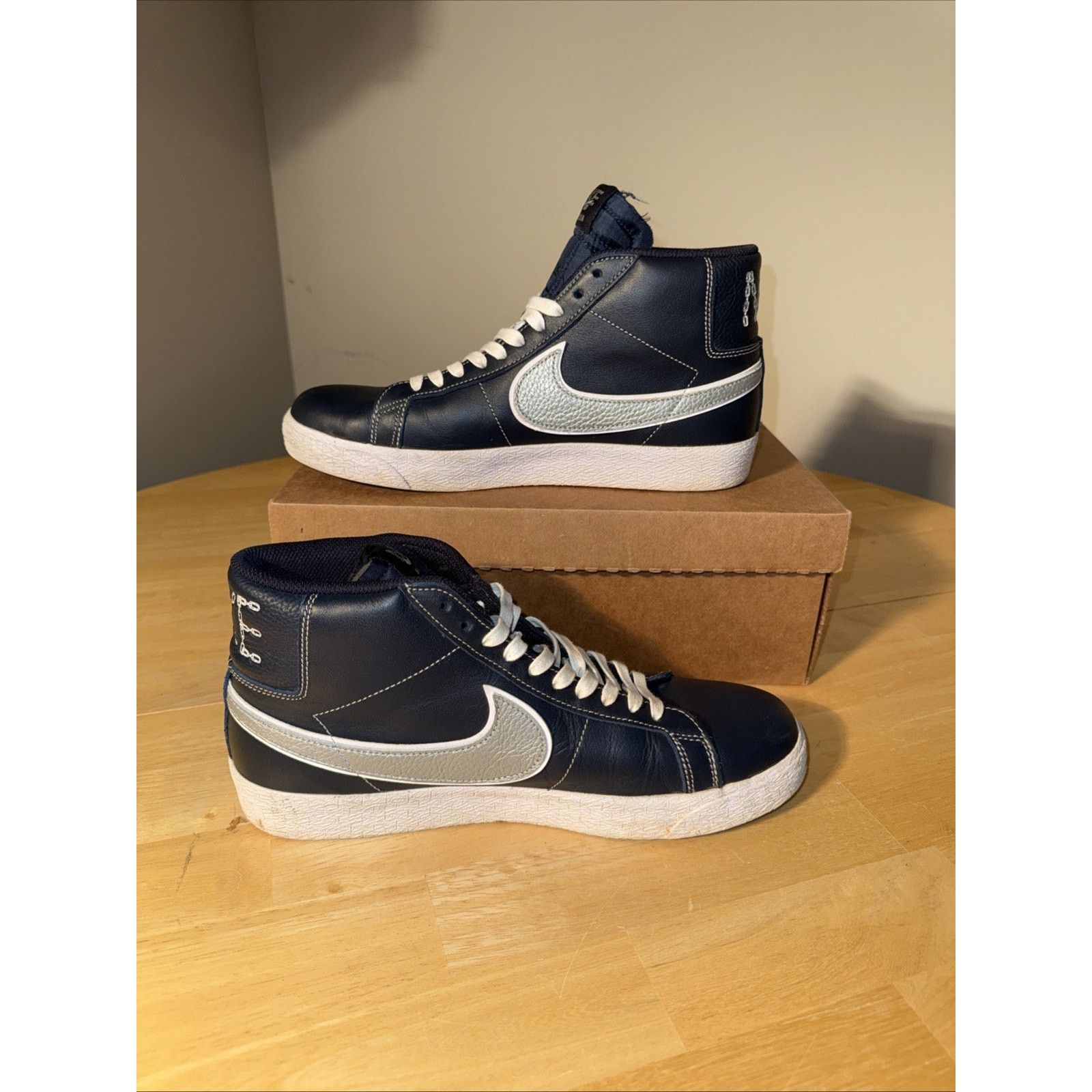 Nike Mason Silva SB Blazer, Nike Men’s 10 Size US 10 / EU 43 - 2 Thumbnail