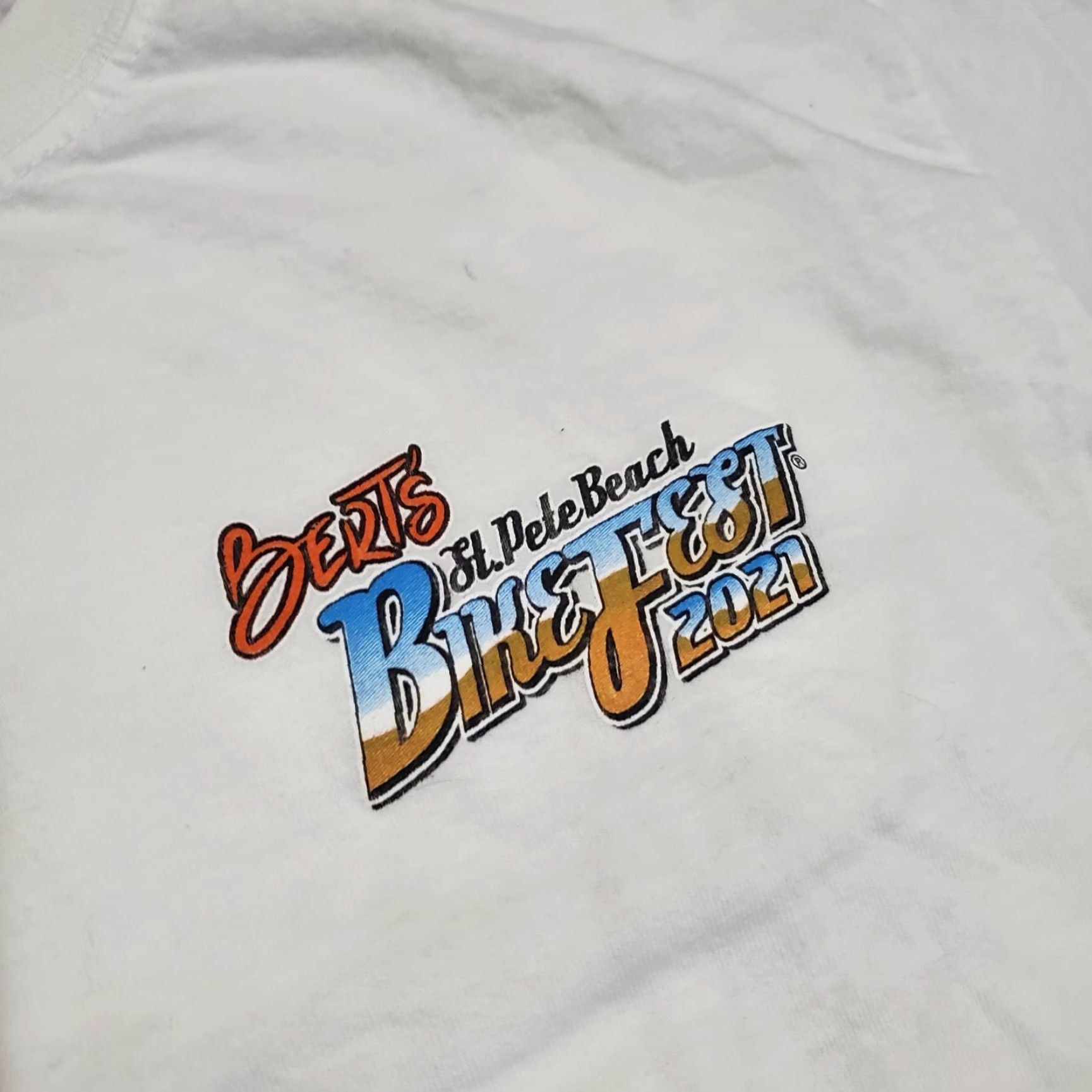 Harley Davidson VINTAGE Bert's St Pete Beach Bike Fest Shirt Mens Large White Harley-Davidson 2021 Size US M / EU 48-50 / 2 - 5 Thumbnail