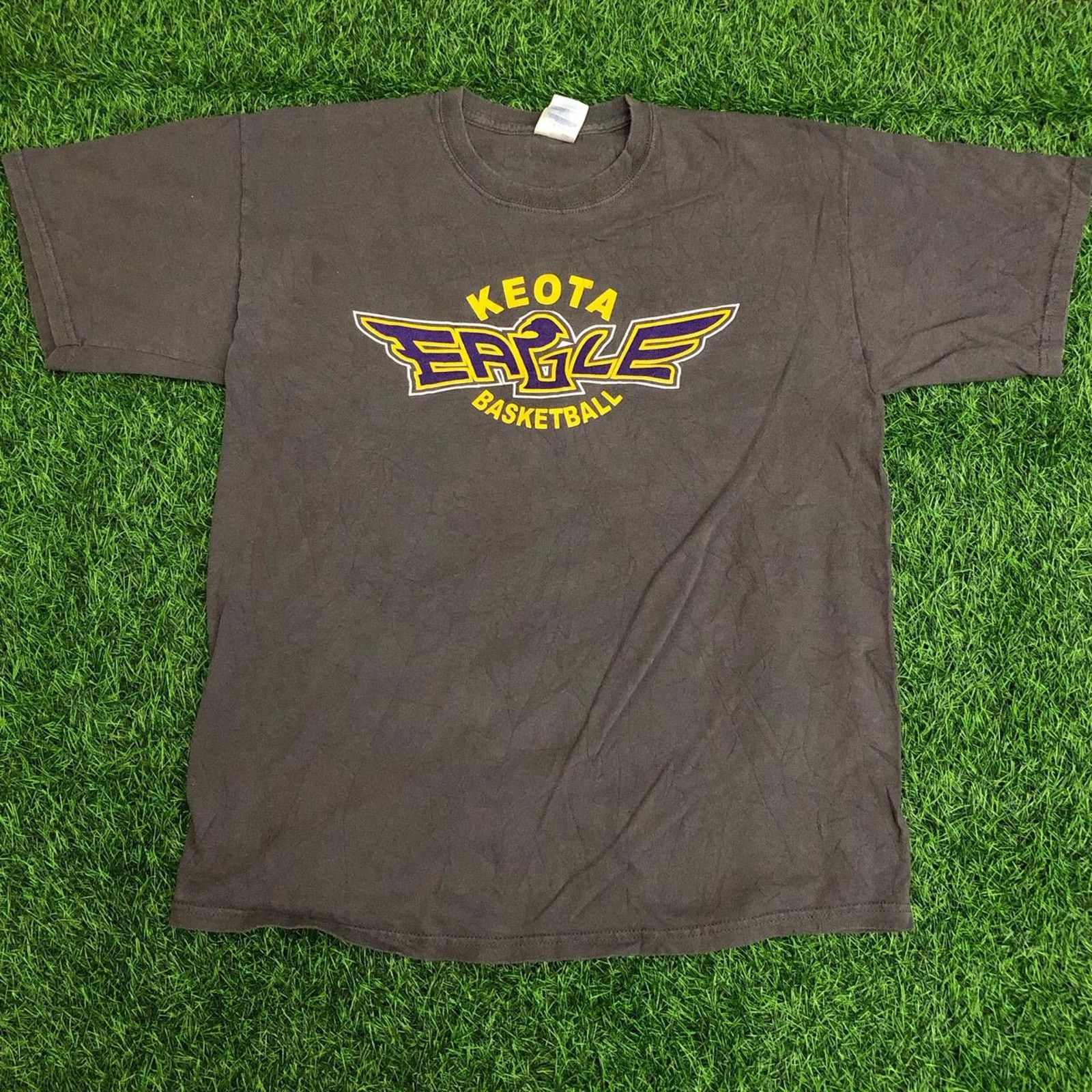 Gildan Grey ‘Keota Eagles Basketball’ Graphic Tee Size US L / EU 52-54 / 3 - 1 Thumbnail