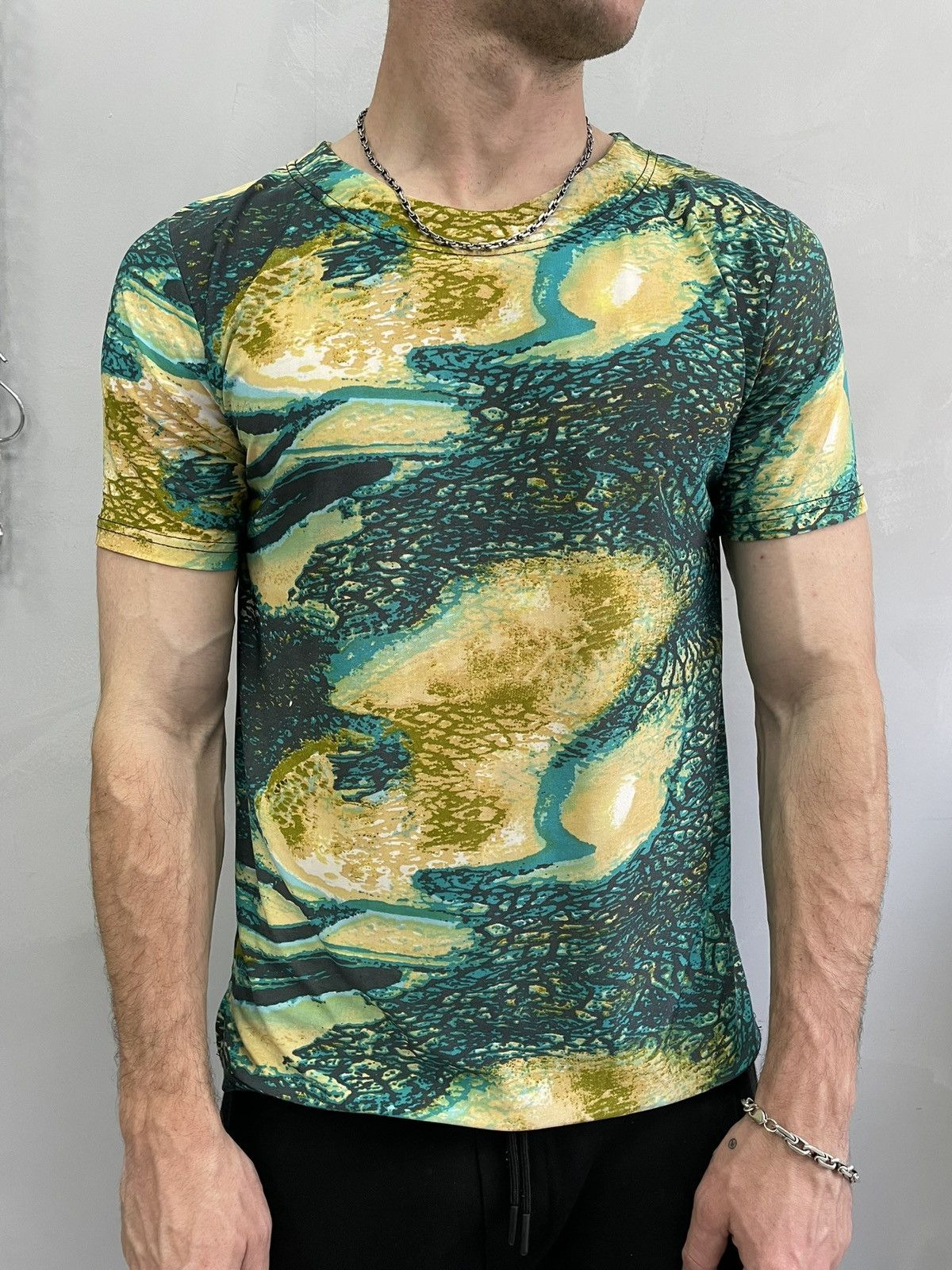 Japanese Brand × Roberto Cavalli × Vintage Vintage Roberto Cavalli style abstract t shirt slim fit Size US M / EU 48-50 / 2 - 2 Thumbnail