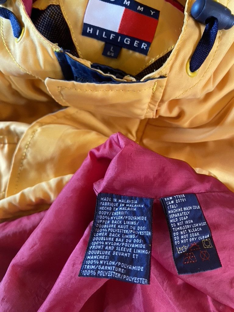 Tommy Hilfiger 90s Vintage Tommy Hilfiger Outdoor Expedition Sailing Jacket Size US L / EU 52-54 / 3 - 9 Thumbnail