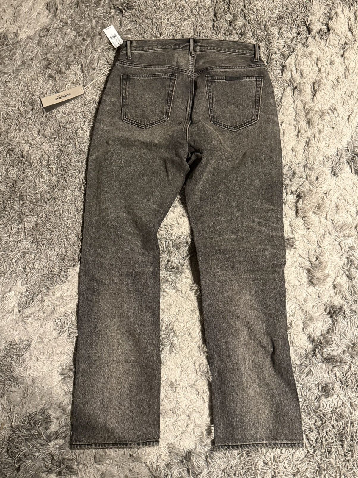 Essentials FEAR OF GOD ESSENTIALS BLACK WASHED DENIM JEANS IN SIZE 31 Size US 31 - 2 Thumbnail