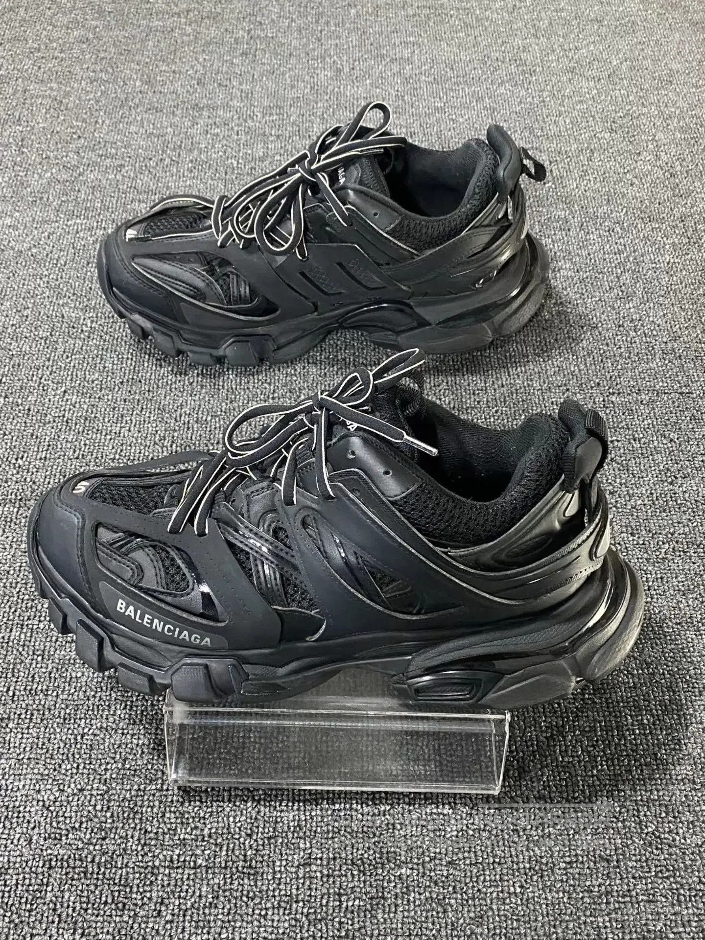 Balenciaga Black Chunky Low-Top Sneakers Size 7. Size US 7 / EU 40 - 3 Thumbnail