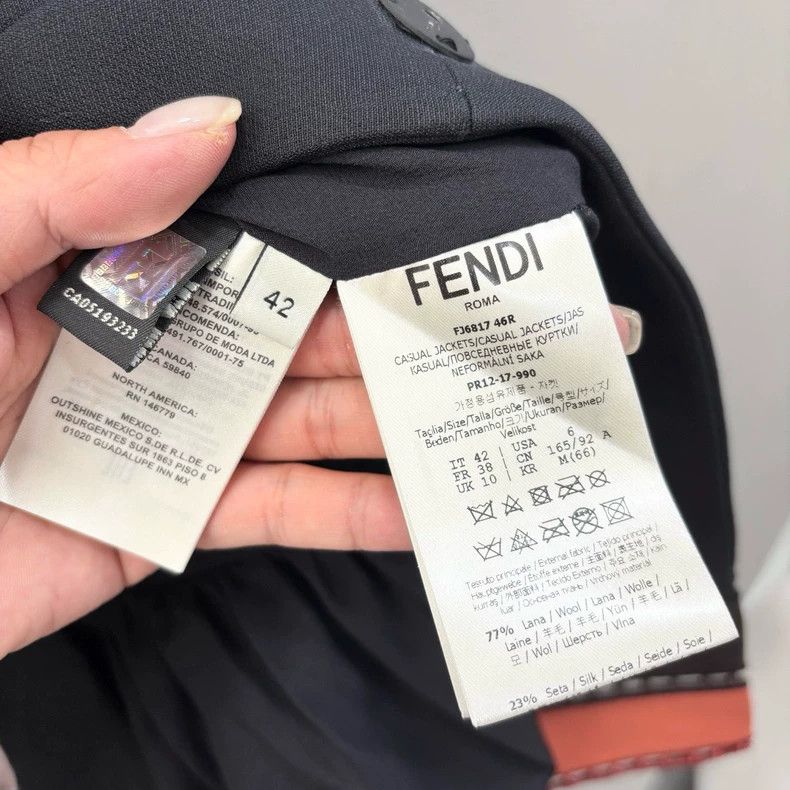 Fendi Fendi Woollen leather buckle short coat Size US XS / EU 42 / 0 - 4 Thumbnail