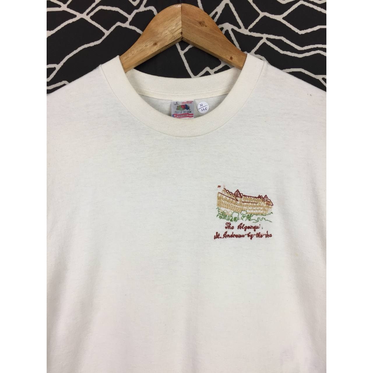 Fruit Of The Loom × Vintage Vtg 90s The Algonquin St. Andrews By The Sea Embroidery Tee Size US L / EU 52-54 / 3 - 3 Thumbnail