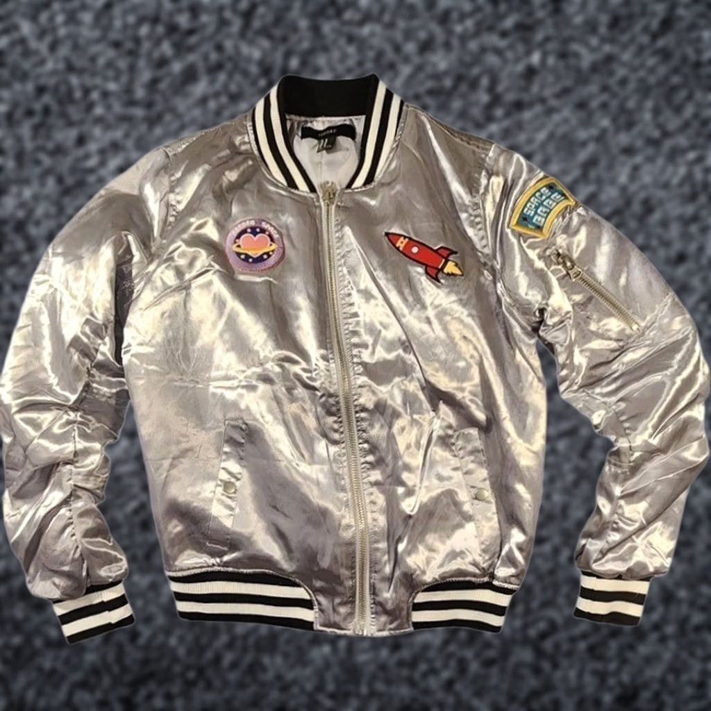 Forever 21 VINTAGE Forever 21 Bomber Jacket Womens Large Silver Space Babe Rocket Shirt Size L / US 10 / IT 46 - 1 Thumbnail