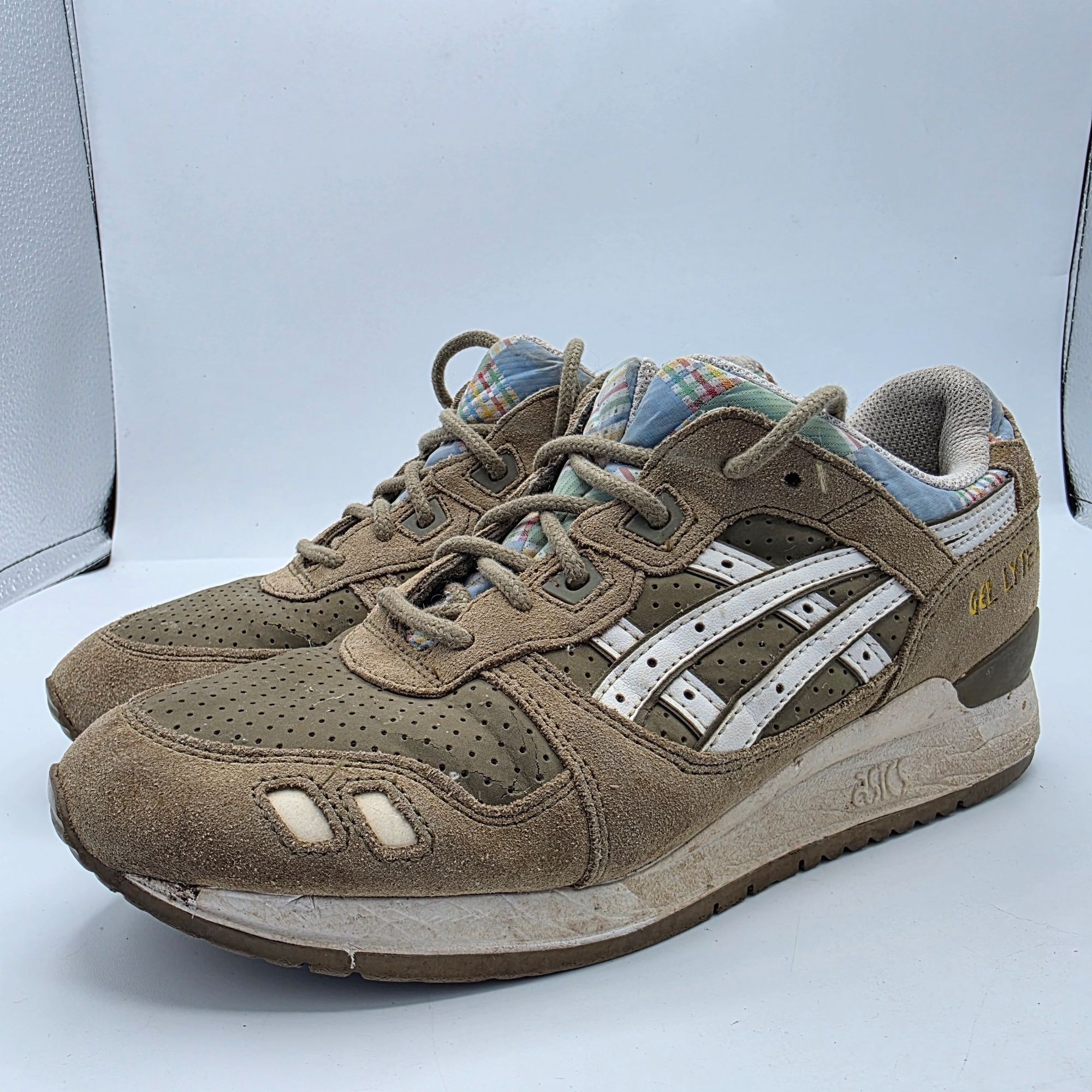Asics Asics Gel Lyte III Womens Size 7 Light Olive White Sneaker S Size US 7 / IT 37 - 4 Thumbnail