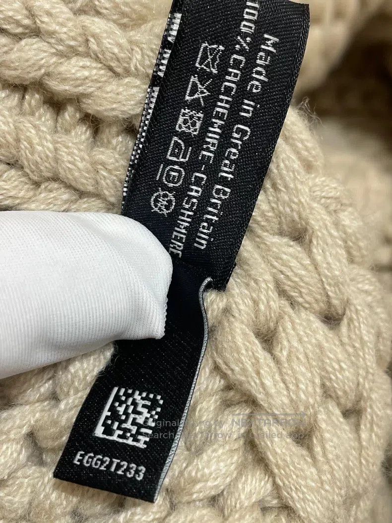 Chanel Chanel Beige thick knitted letter logo scarf Size ONE SIZE - 4 Thumbnail
