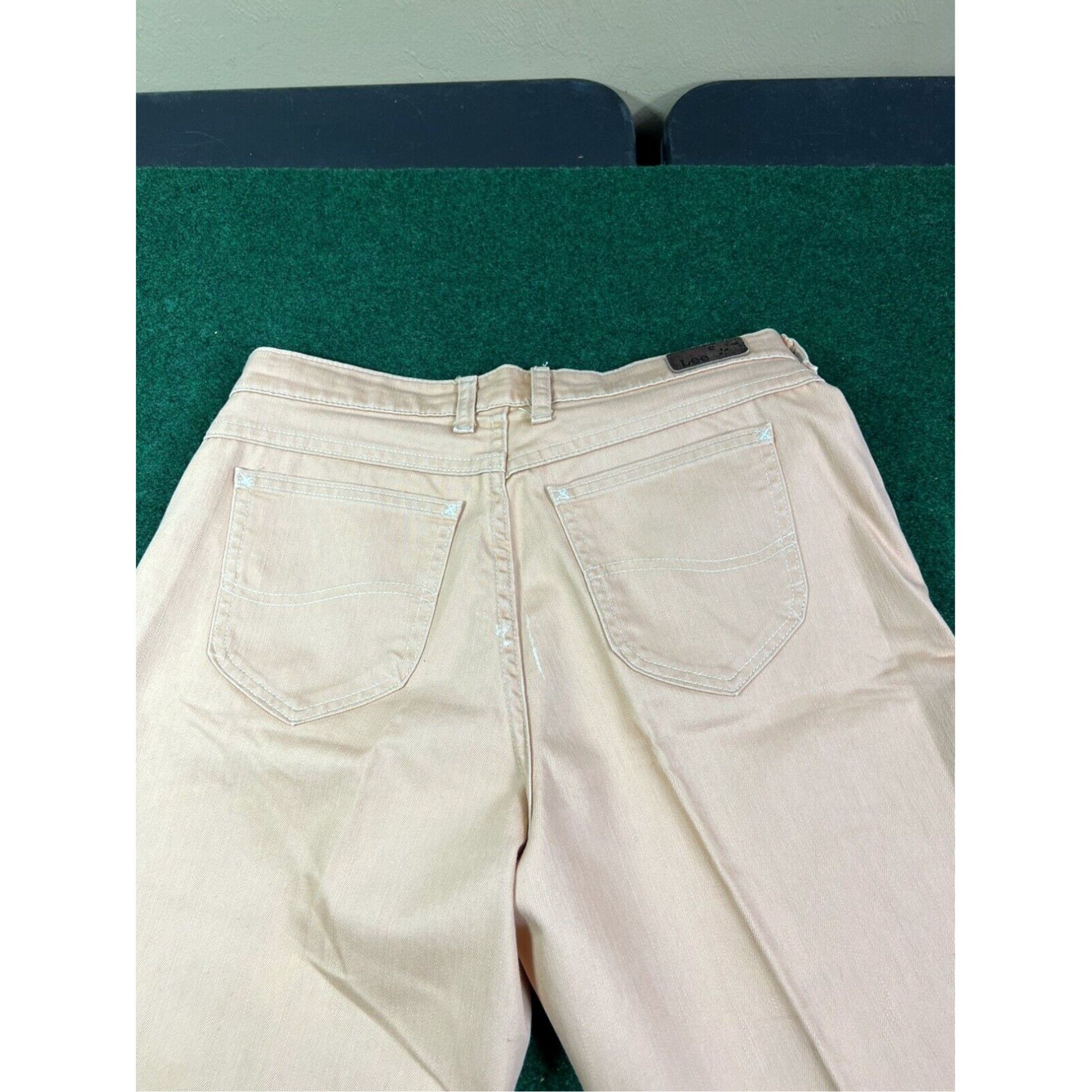 Lee LEE RIDERS MIDRISE Peach WOMENS JEAN SHORTS 10 med See Measurements Size 32" / US 10 / IT 46 - 4 Thumbnail
