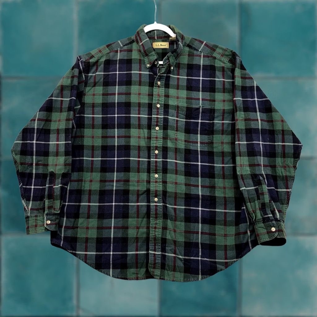 Vintage VINTAGE L.L. Bean Shirt Mens XL Green Scotch Plaid Corduroy Button-Down Cabin 90s Mens Size US XL / EU 56 / 4 - 1 Thumbnail