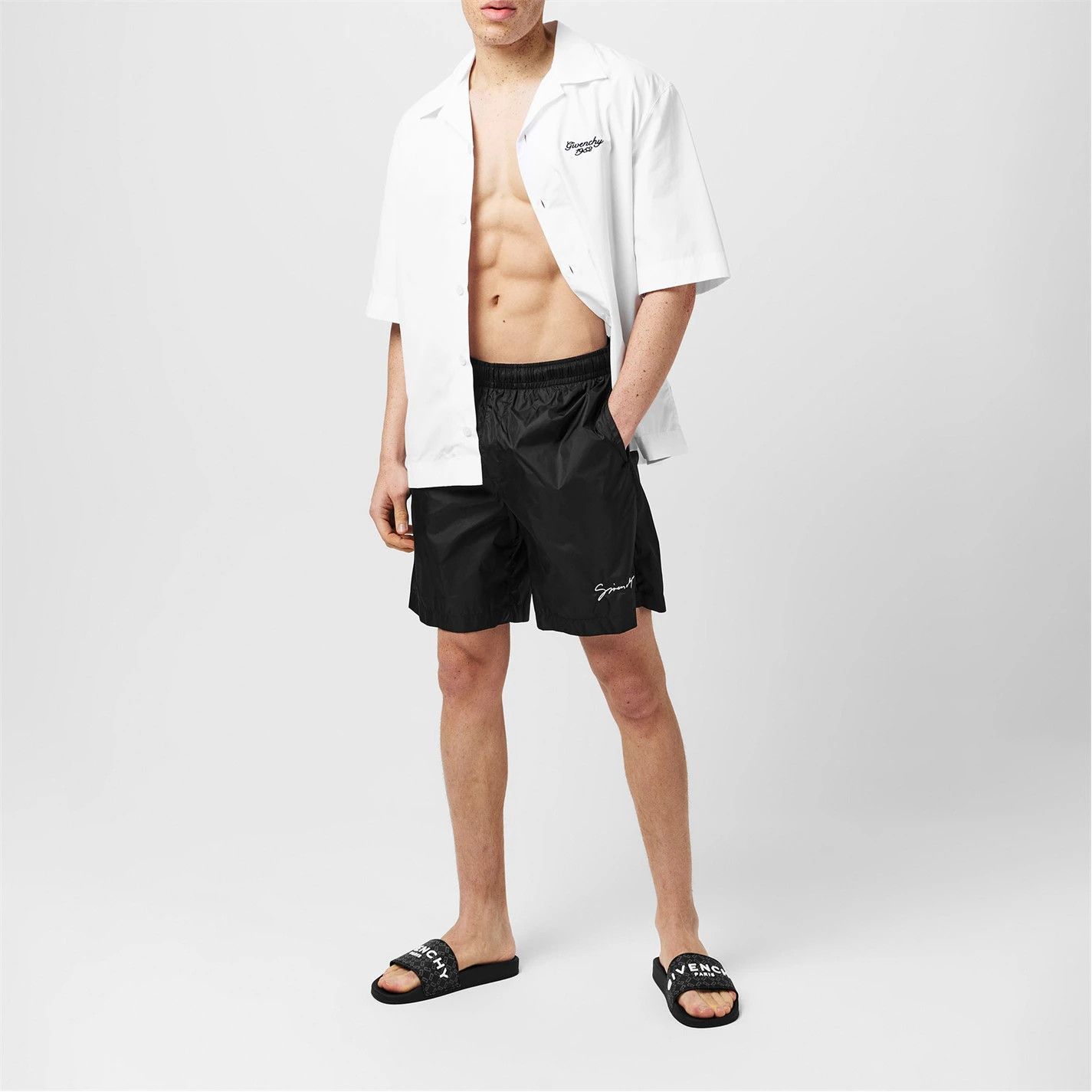 Givenchy o1g2r1mq0426 Swim Shorts in Black Size US 32 / EU 48 - 5 Thumbnail