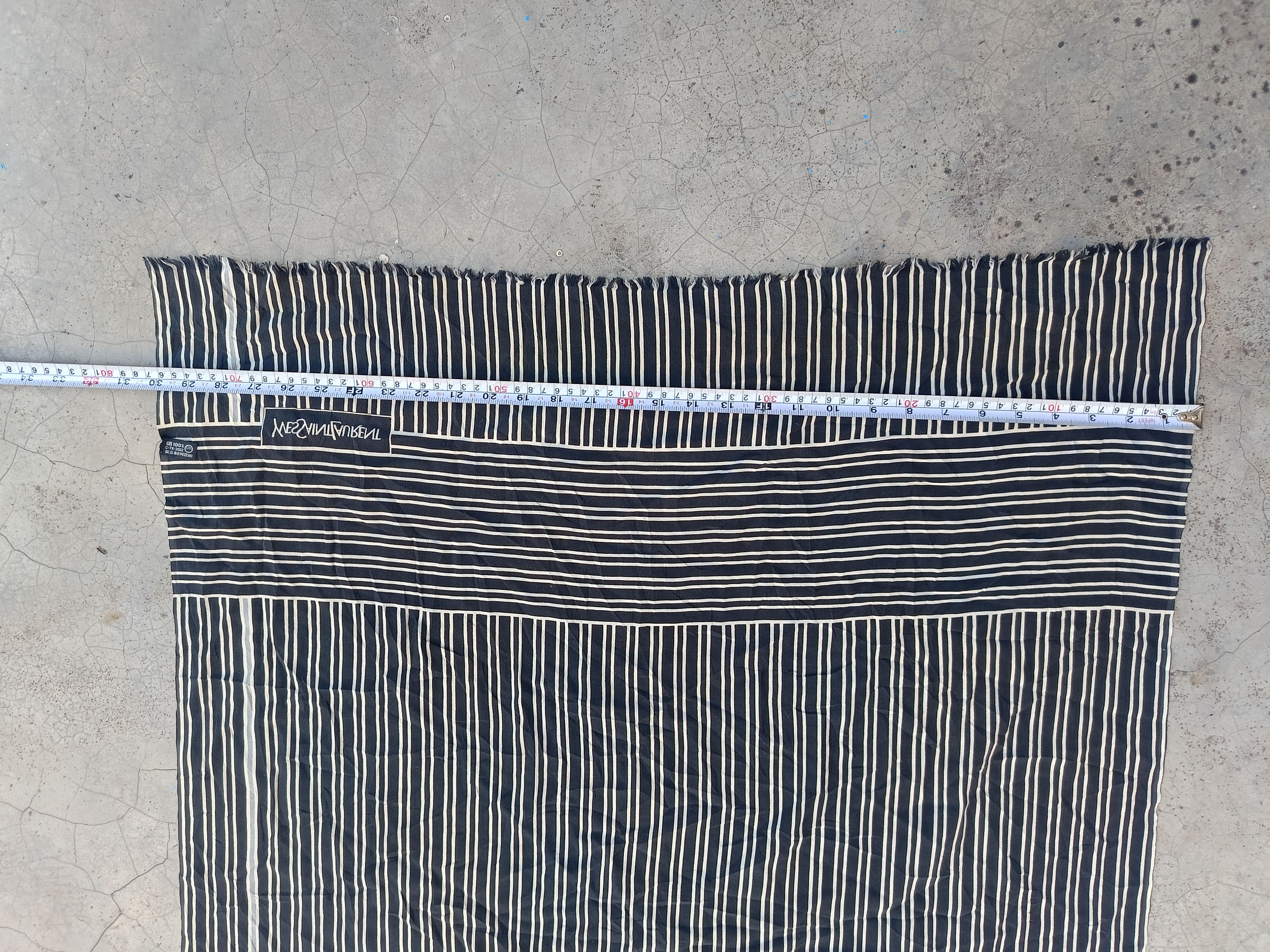 Yves Saint Laurent YVES SAINT LAURENT VINTAGE SILK SCARVES Size ONE SIZE - 9 Thumbnail