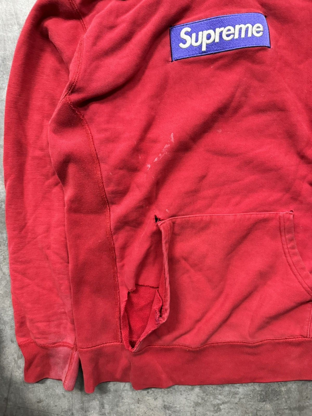 Supreme Supreme FW 2017 Box Logo Hoodie Size US S / EU 44-46 / 1 - 3 Thumbnail