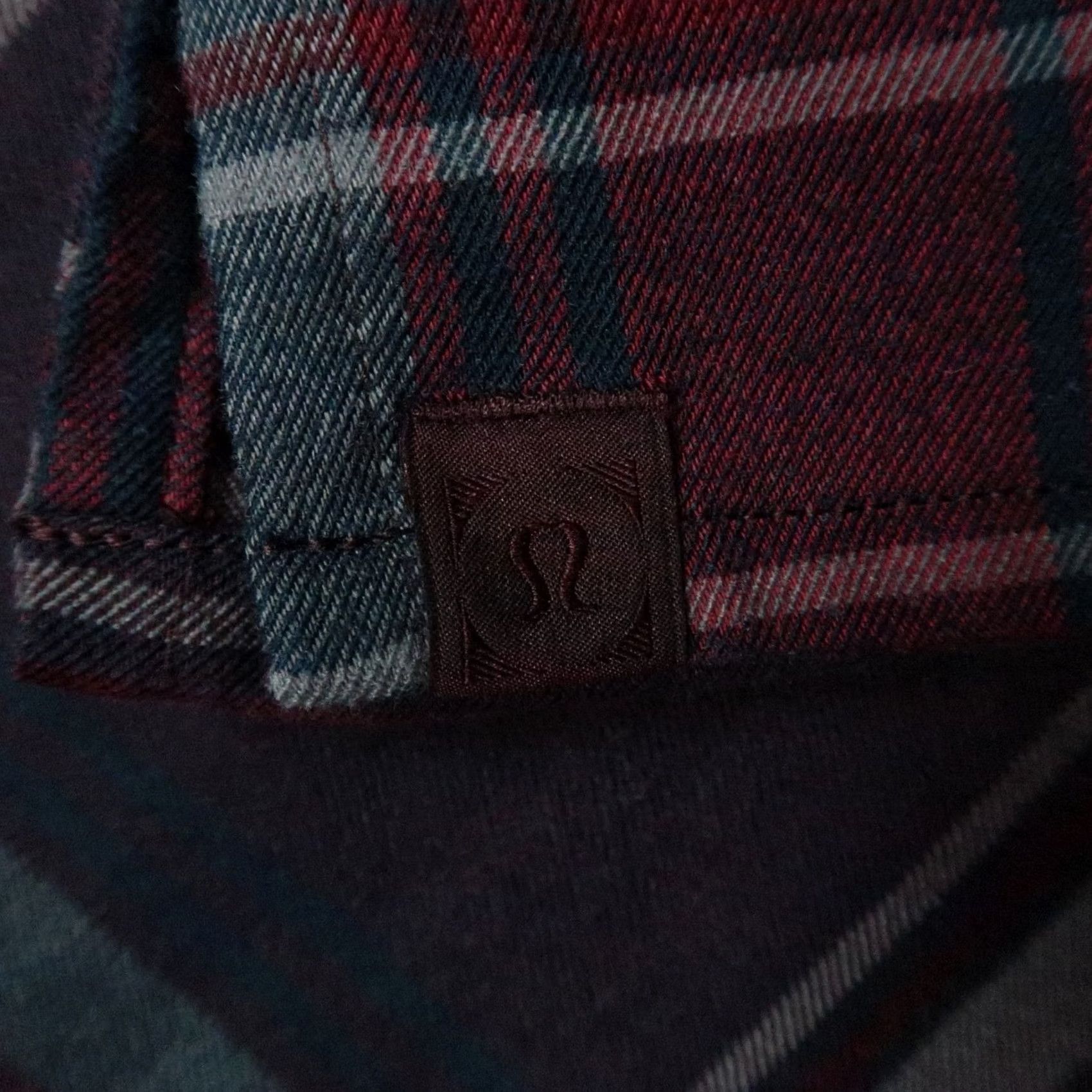Lululemon Lululemon Mens Large Red Blue Plaid Flannel Button Up Shirt Size US L / EU 52-54 / 3 - 3 Thumbnail