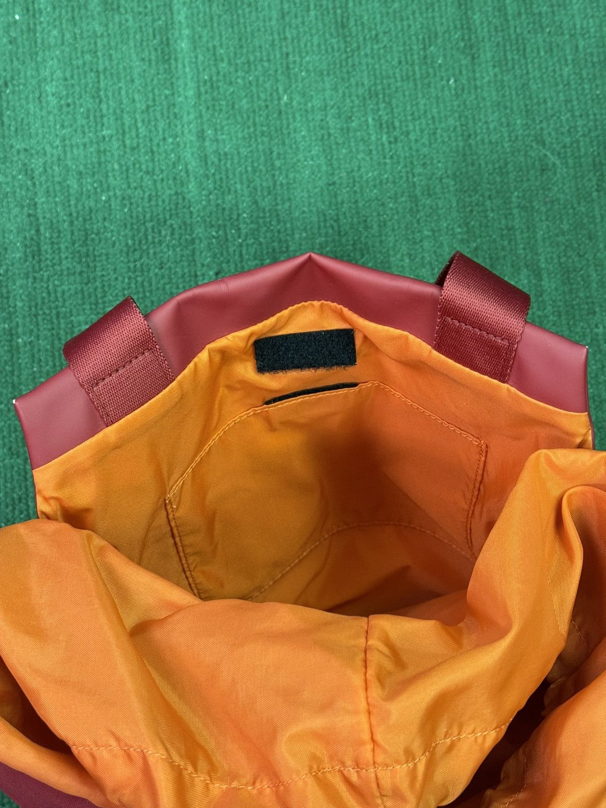 Nike Vintage Nike Swoosh Padded Tote Bag Size ONE SIZE - 9 Thumbnail