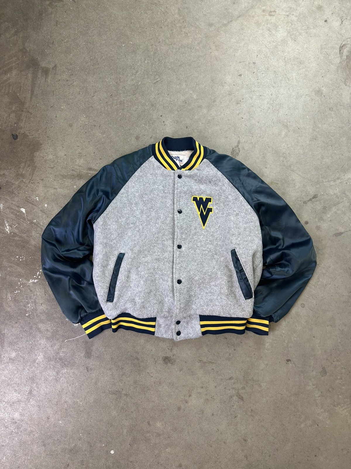 Vintage Vintage West Virginia Mountaineers Fleece Bomber Jacket 90s Size US M / EU 48-50 / 2 - 1 Thumbnail