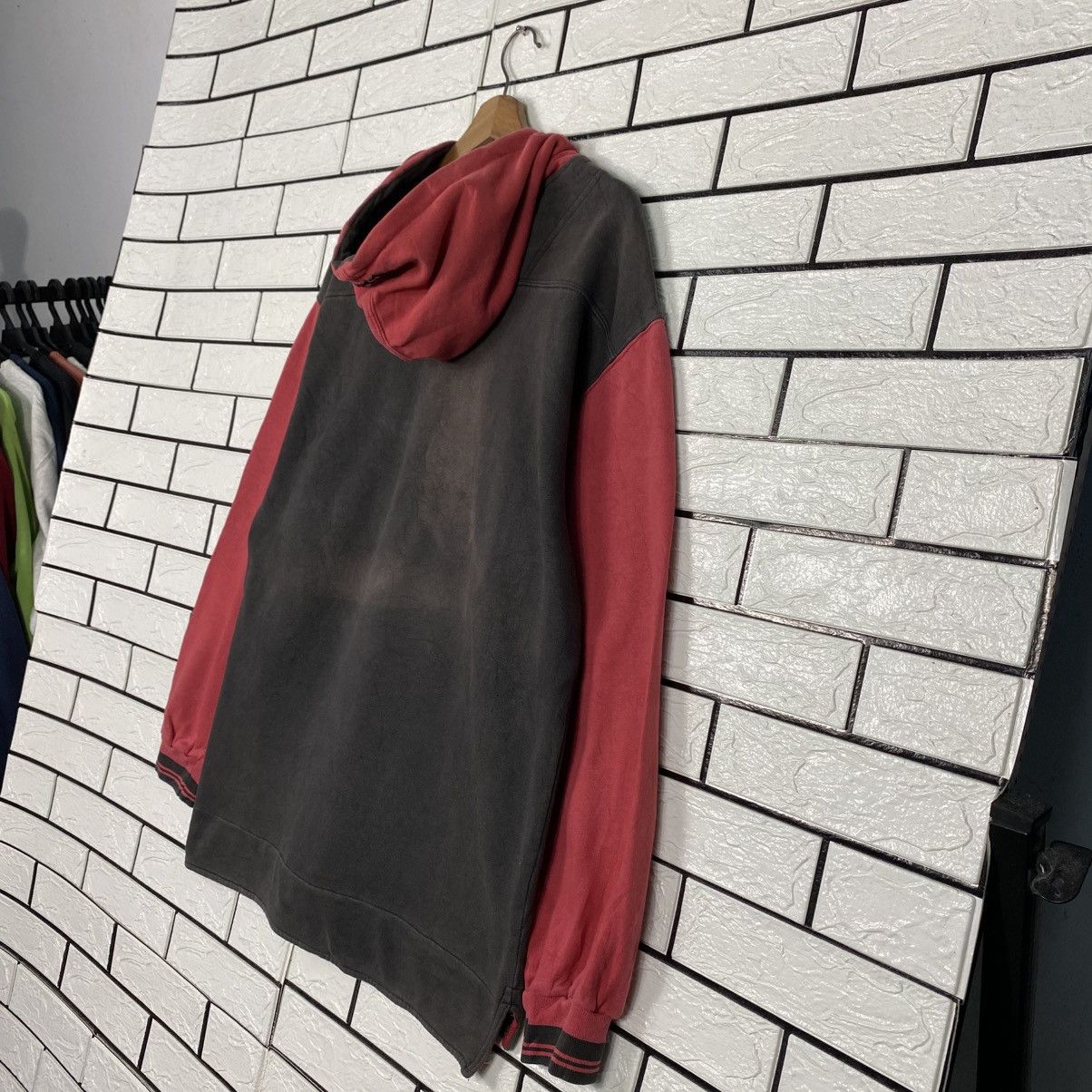 Nike Vintage Sweater Hoodie Nike Big Logo Sun Faded Style Size US M / EU 48-50 / 2 - 12 Thumbnail