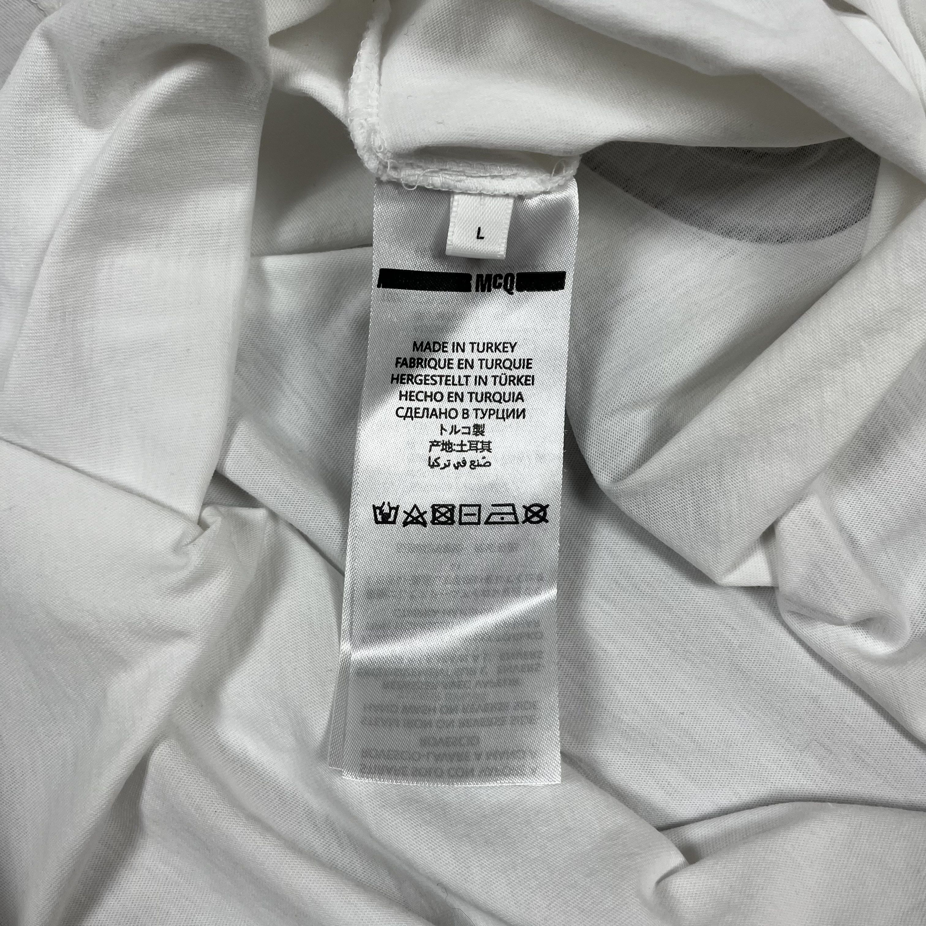Alexander McQueen Designer Alexander McQueen MCQ Big Logo T Shirt Size US L / EU 52-54 / 3 - 17 Thumbnail