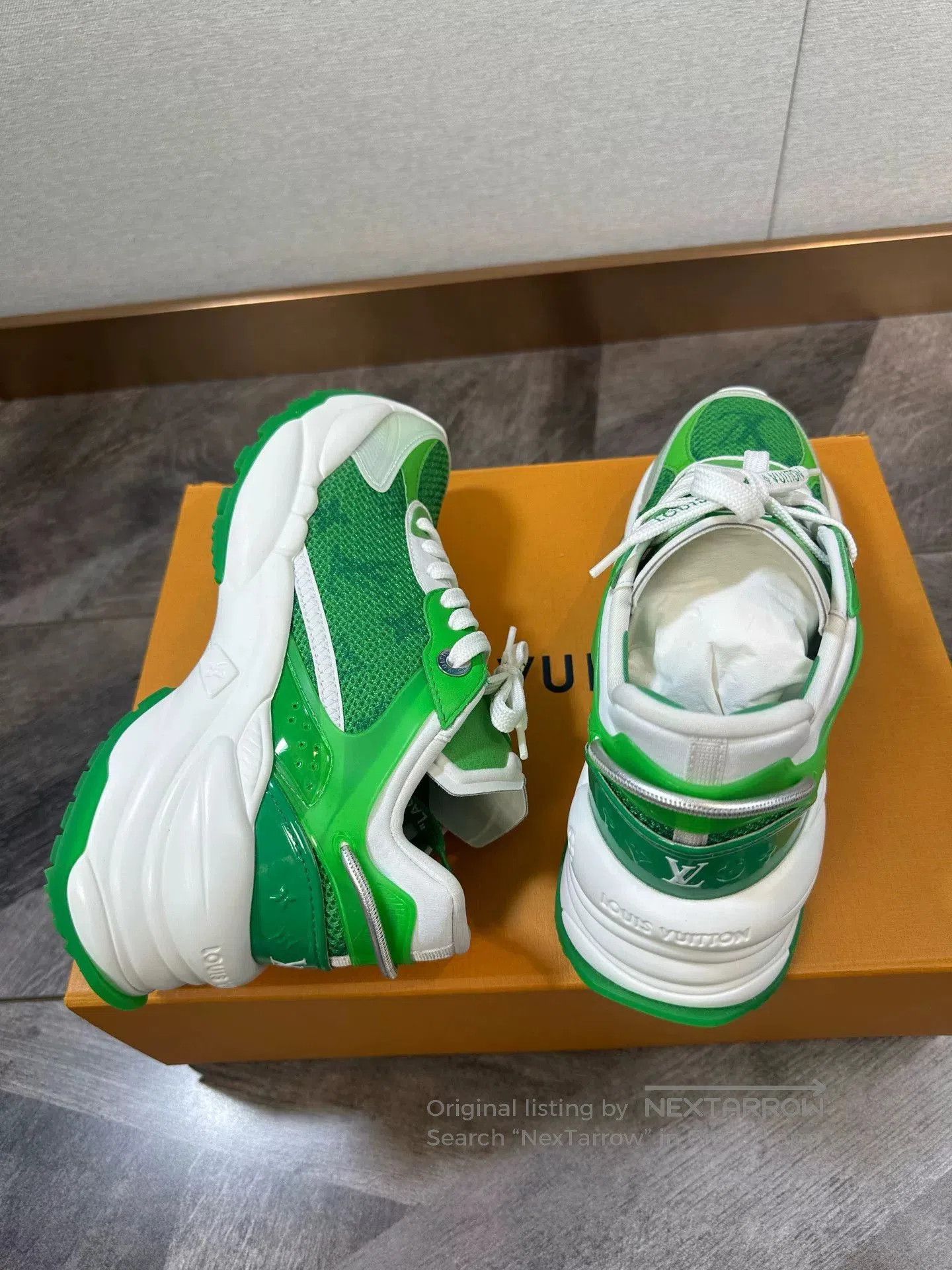 Louis Vuitton LV Run 55 Green Logo Dad Sneakers. Size US 5 / IT 35 - 5 Thumbnail