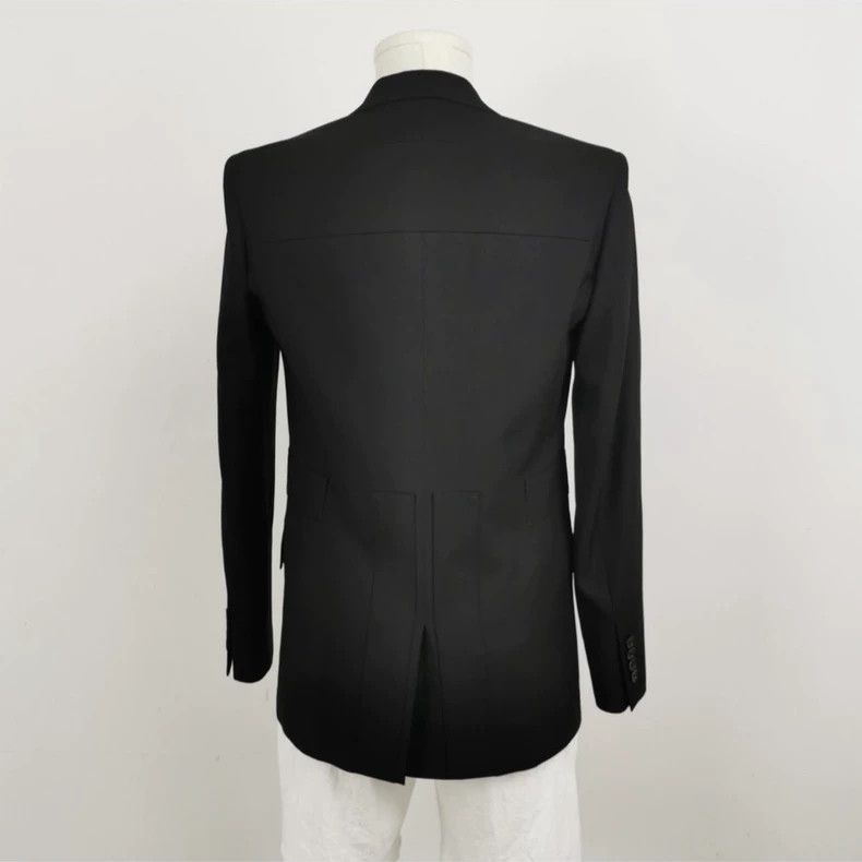 Givenchy Givenchy Wool solid color lapel long-sleeve blazer size 48 Size US M / EU 48-50 / 2 - 3 Thumbnail