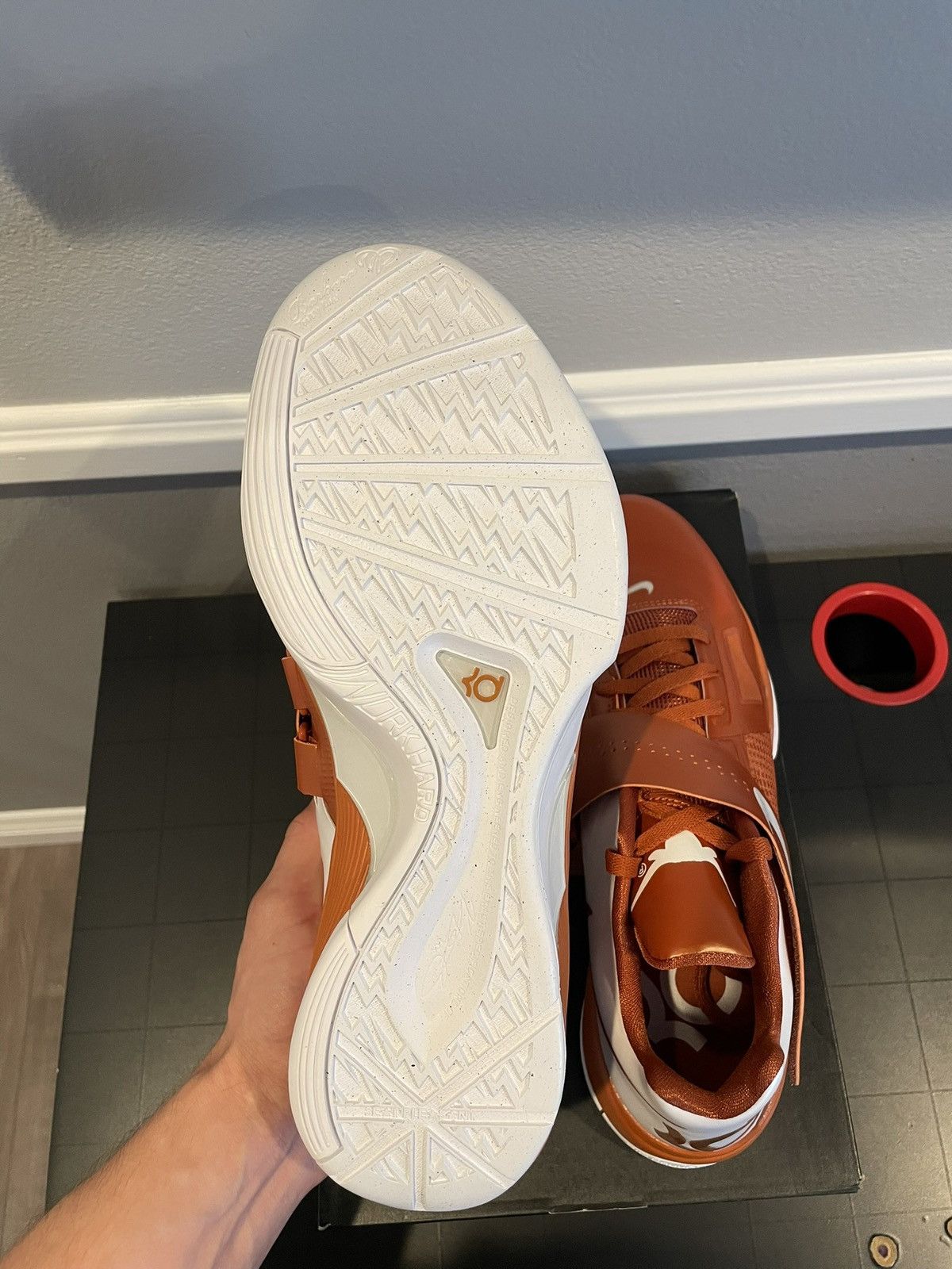 Nike Nike KD 4 Texas Longhorns Size 10 Mens Size US 10 / EU 43 - 5 Thumbnail