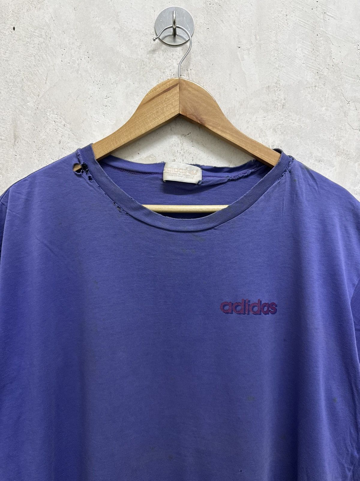 Adidas Vintage 90’s Distressed Adidas Descente Trefoil Thrashed Tee Size US M / EU 48-50 / 2 - 4 Thumbnail