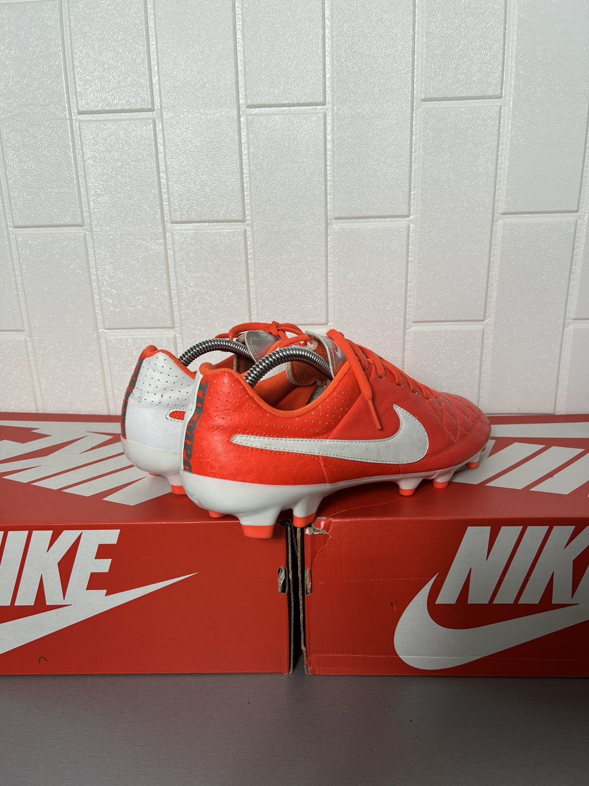 Nike VINTAGE NIKE TIEMPO GENIO FG ELITE SOCCER JERSEY RETRO Y2K Size US 11 / EU 44 - 6 Thumbnail
