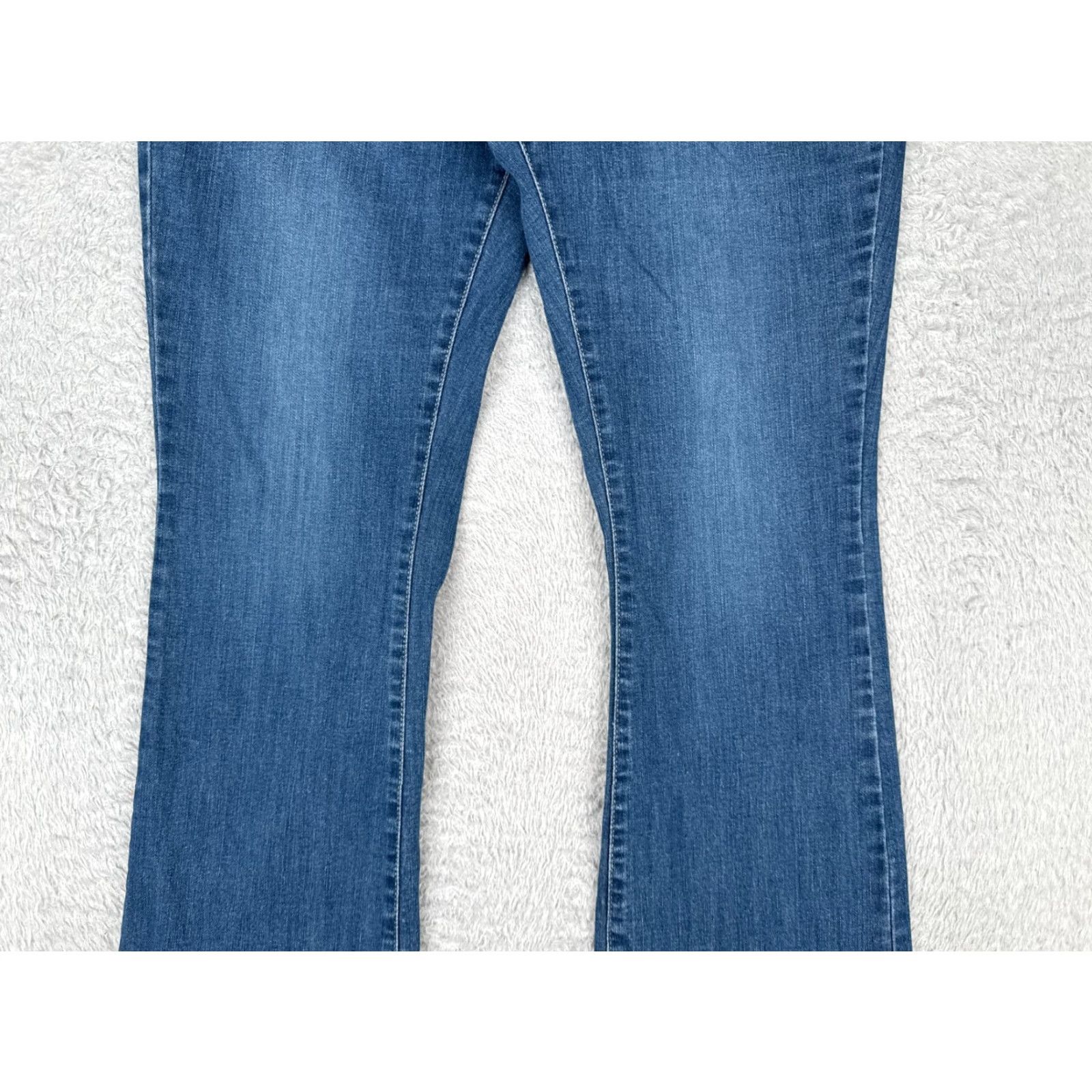 Levi's Levi's Jeans Women 16 Blue Denim Bootcut 34x30 Regular High Rise 5-Pocket Comfort Distressed Stretch Cotton Blend Size 38" / US 16 / IT 52 - 3 Thumbnail