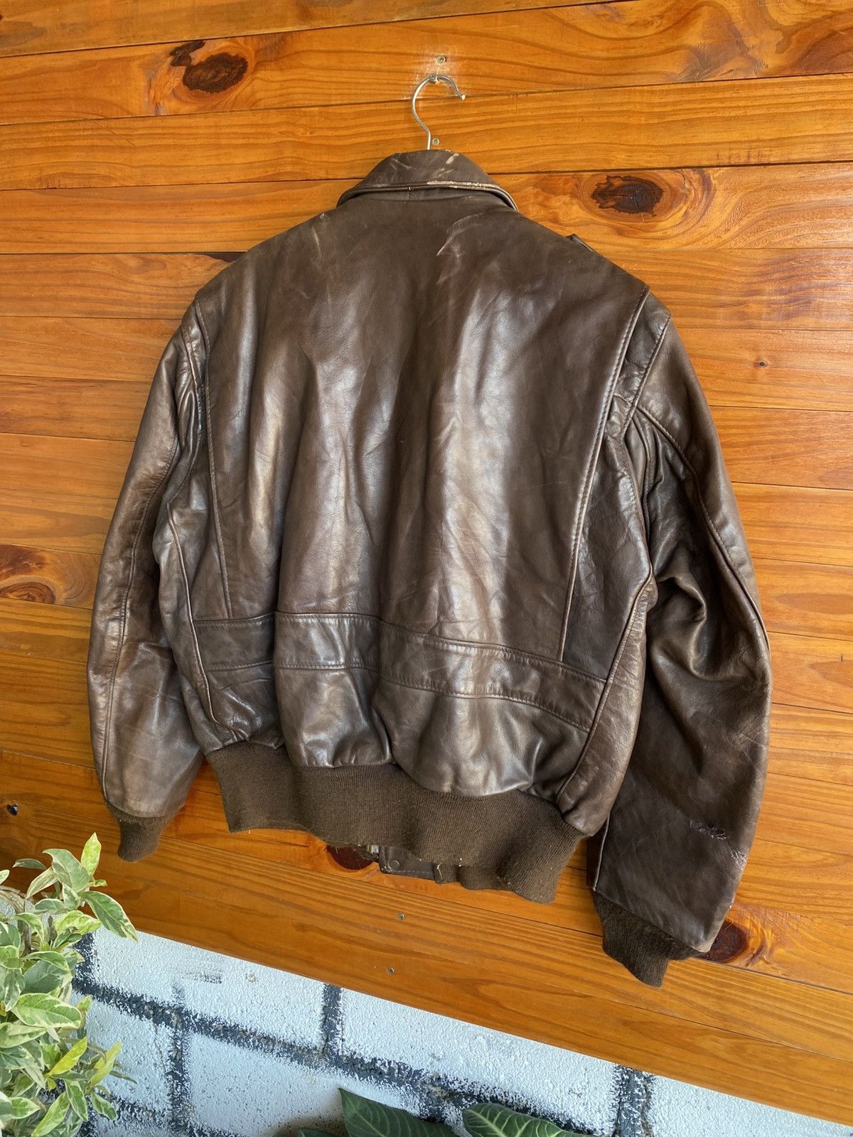Schott Vintage 70s Schott Leather Flight Jacket Made USA Size 44 Size US XL / EU 56 / 4 - 15 Thumbnail