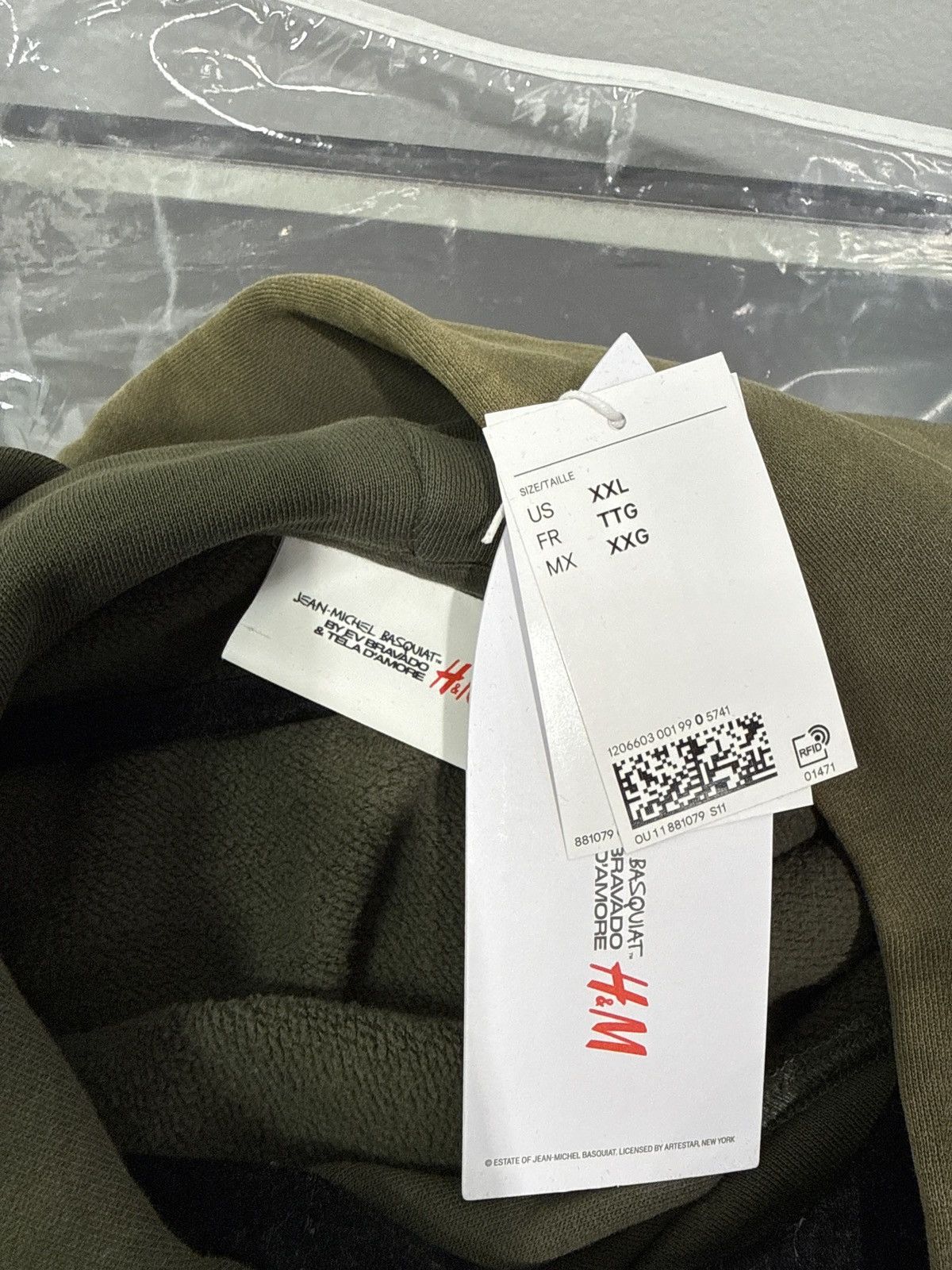 H&M × Jean-Michel Basquiat × Who Decides War Who Decides War x H&M x Basquiat Hoodie Olive Size US XXL / EU 58 / 5 - 3 Thumbnail
