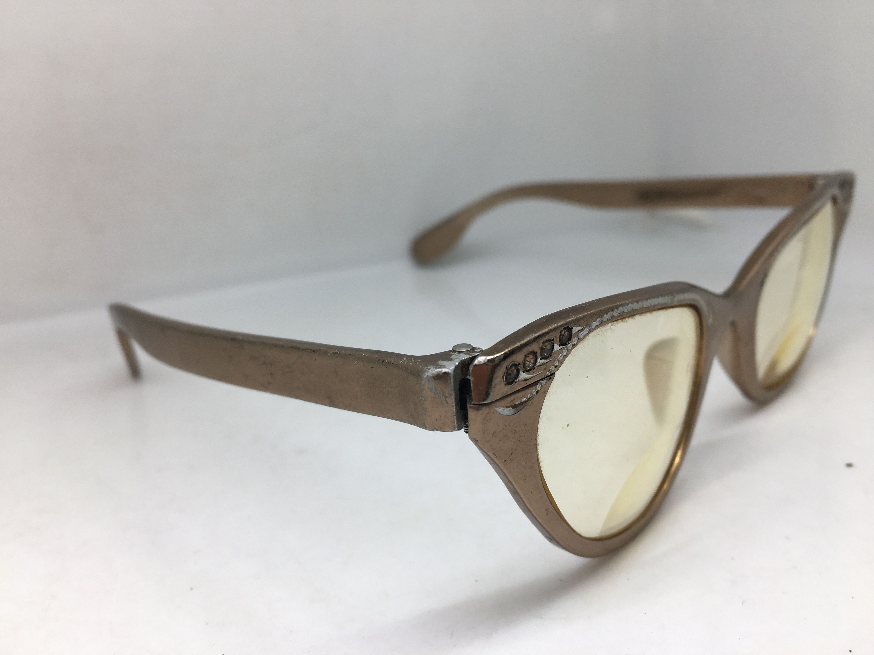 Vintage Vintage 50s TURA Woman Aluminum Brown Cateye Eyeglasses Size ONE SIZE - 2 Thumbnail