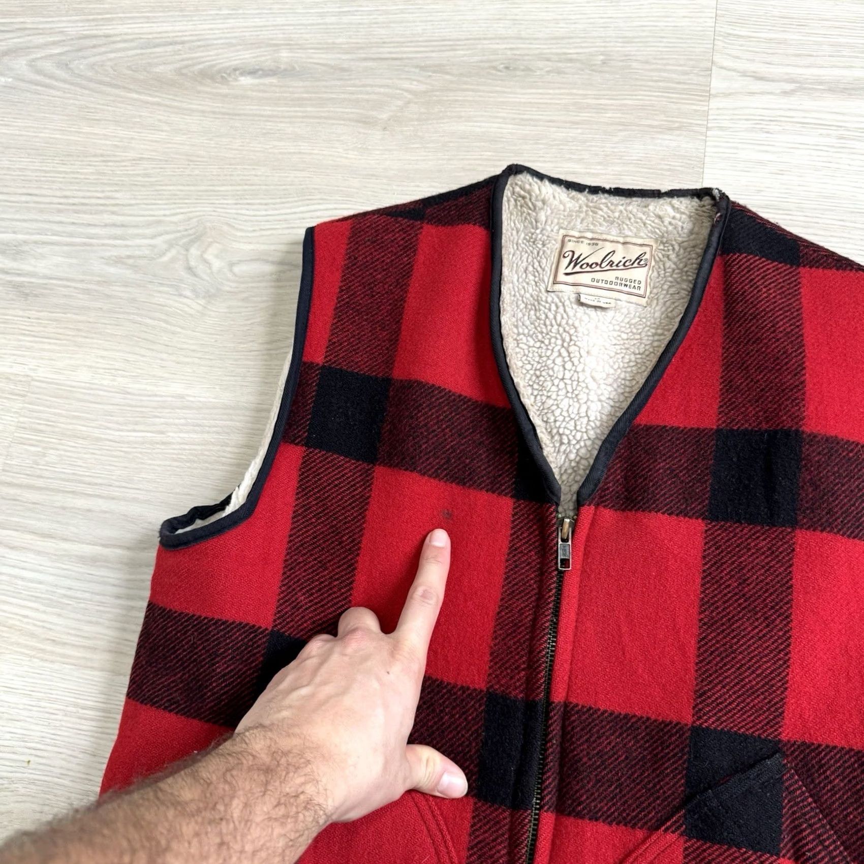 Vintage VINTAGE Woolrich Vest M Red Plaid Wool Sherpa Lined Buffalo Mackinaw USA Rugged Men s Size US M / EU 48-50 / 2 - 8 Thumbnail