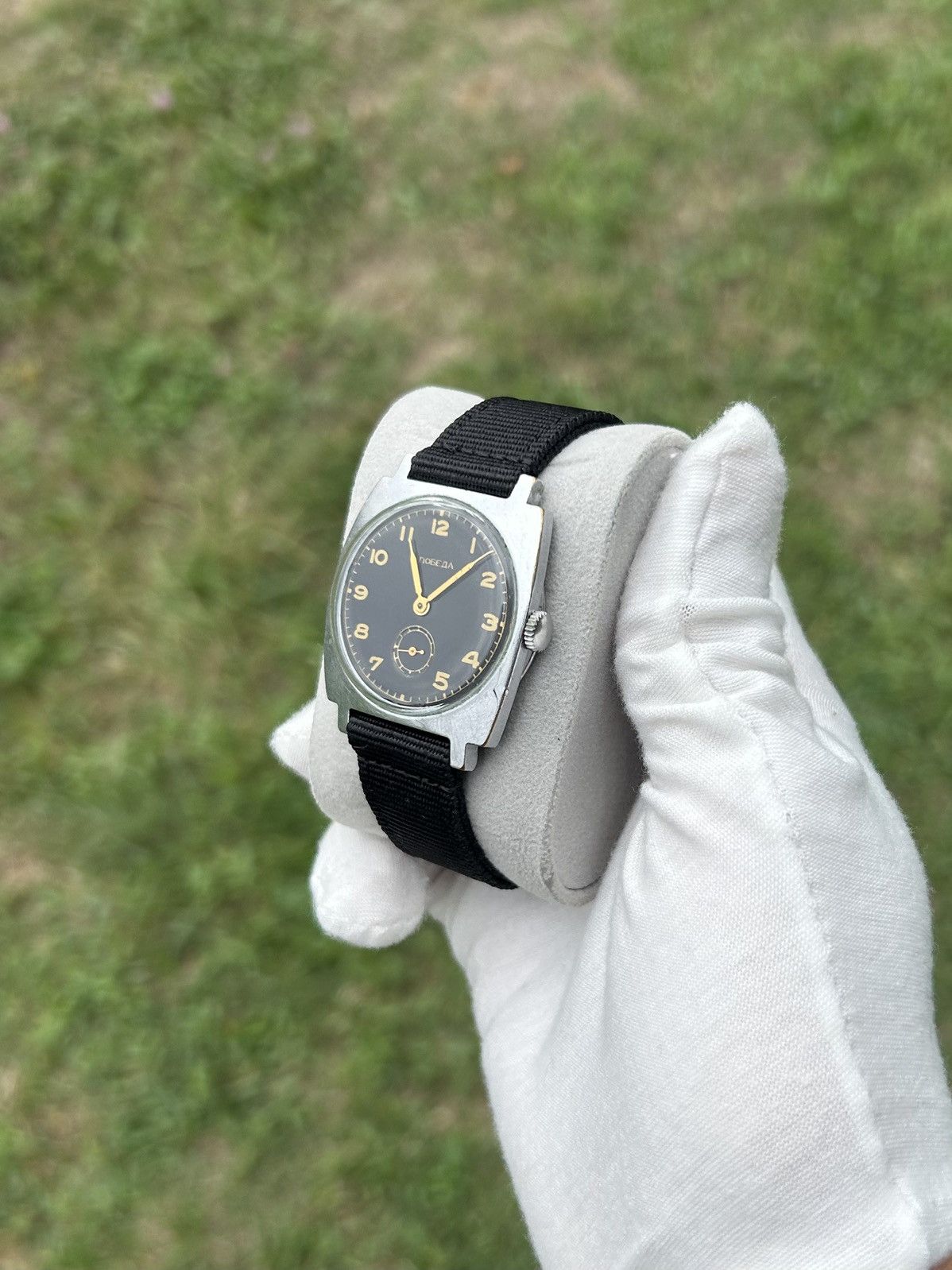 Vintage Vintage Watch Pobeda Soviet USSR Mechanical 1970s Size ONE SIZE - 14 Thumbnail
