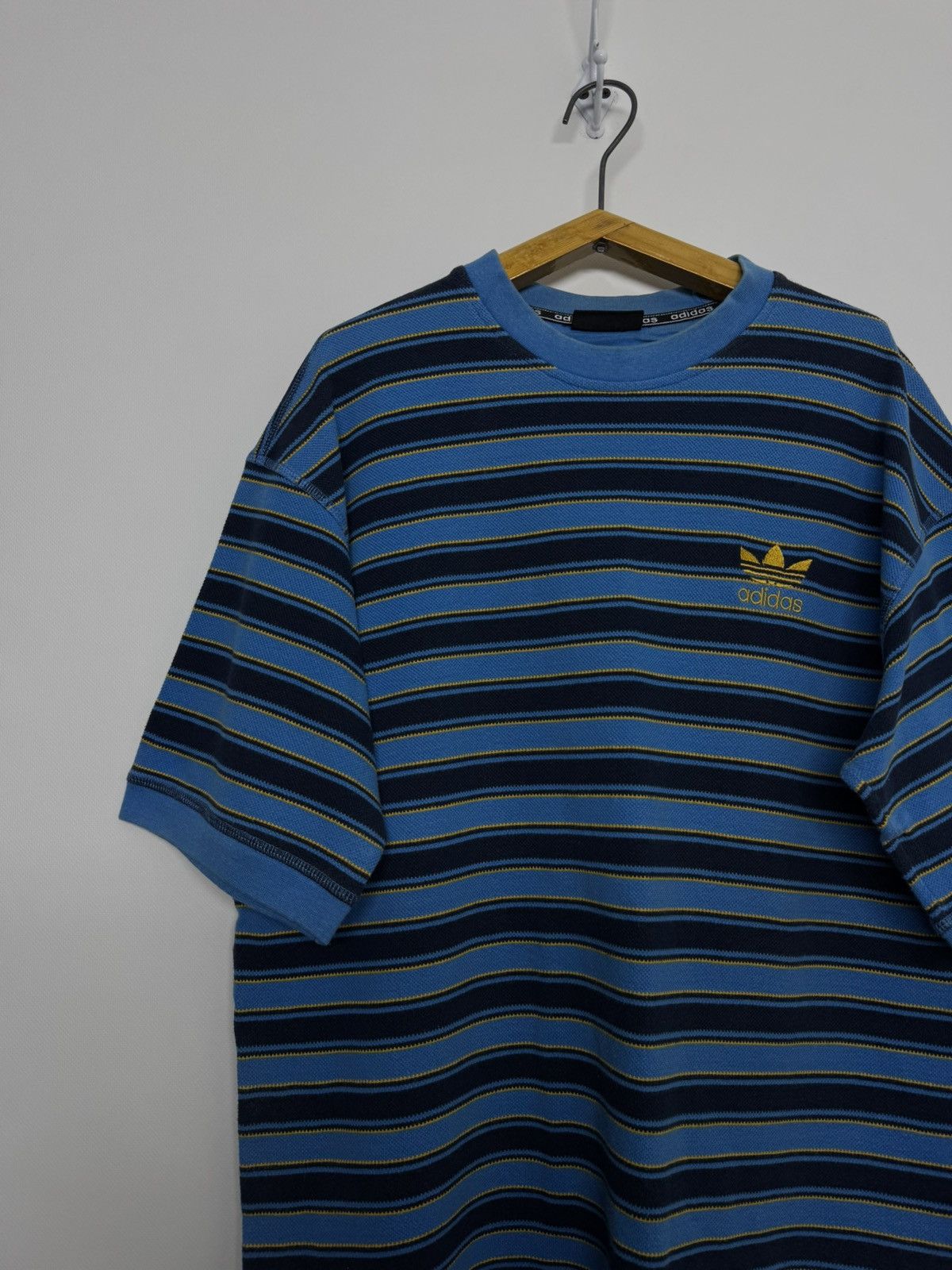 Adidas 80s adidas boarder logo t shirts y2k Size US L / EU 52-54 / 3 - 2 Thumbnail